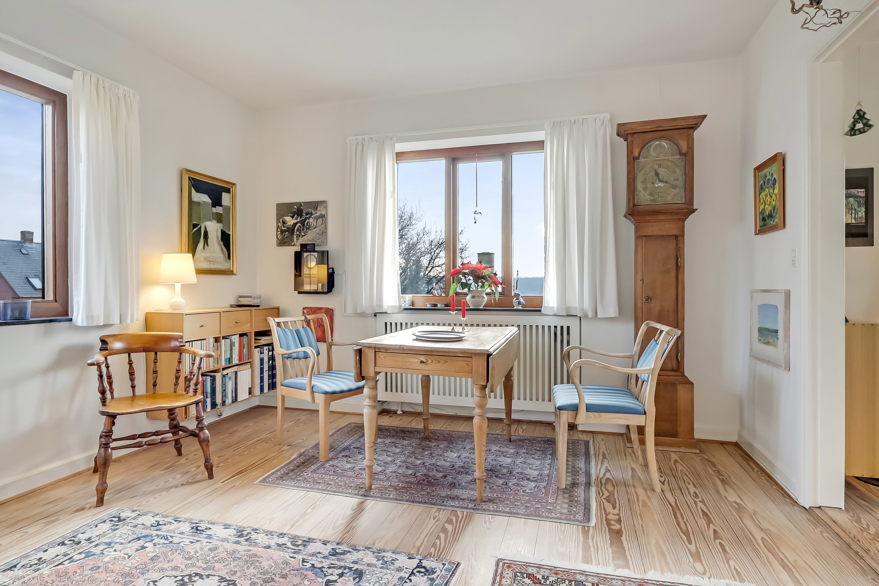 Fremhævet stue billede i fuldskærmstilstand. Billede af Christinedalsvej 1, 5700 Svendborg