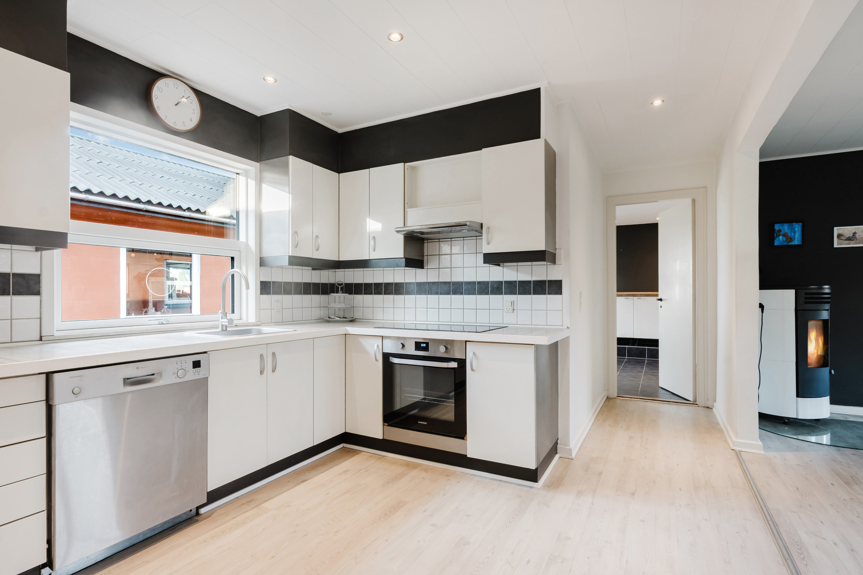 Fremhævet køkken billede i fuldskærmstilstand. Billede af Stationsvej 19, Jordløse, 5683 Haarby