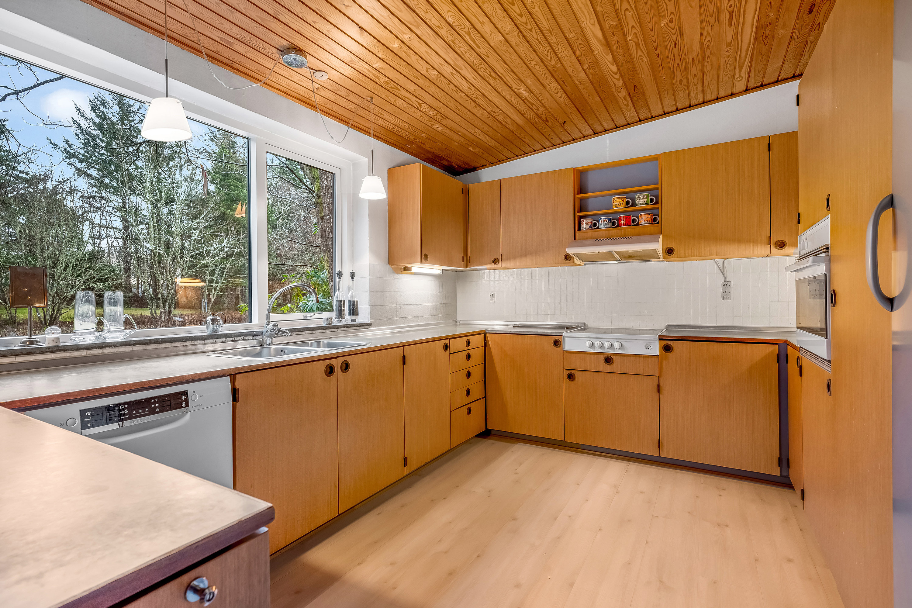 Fremhævet køkken billede i fuldskærmstilstand. Billede af Græmvej 3, Husby, 6990 Ulfborg