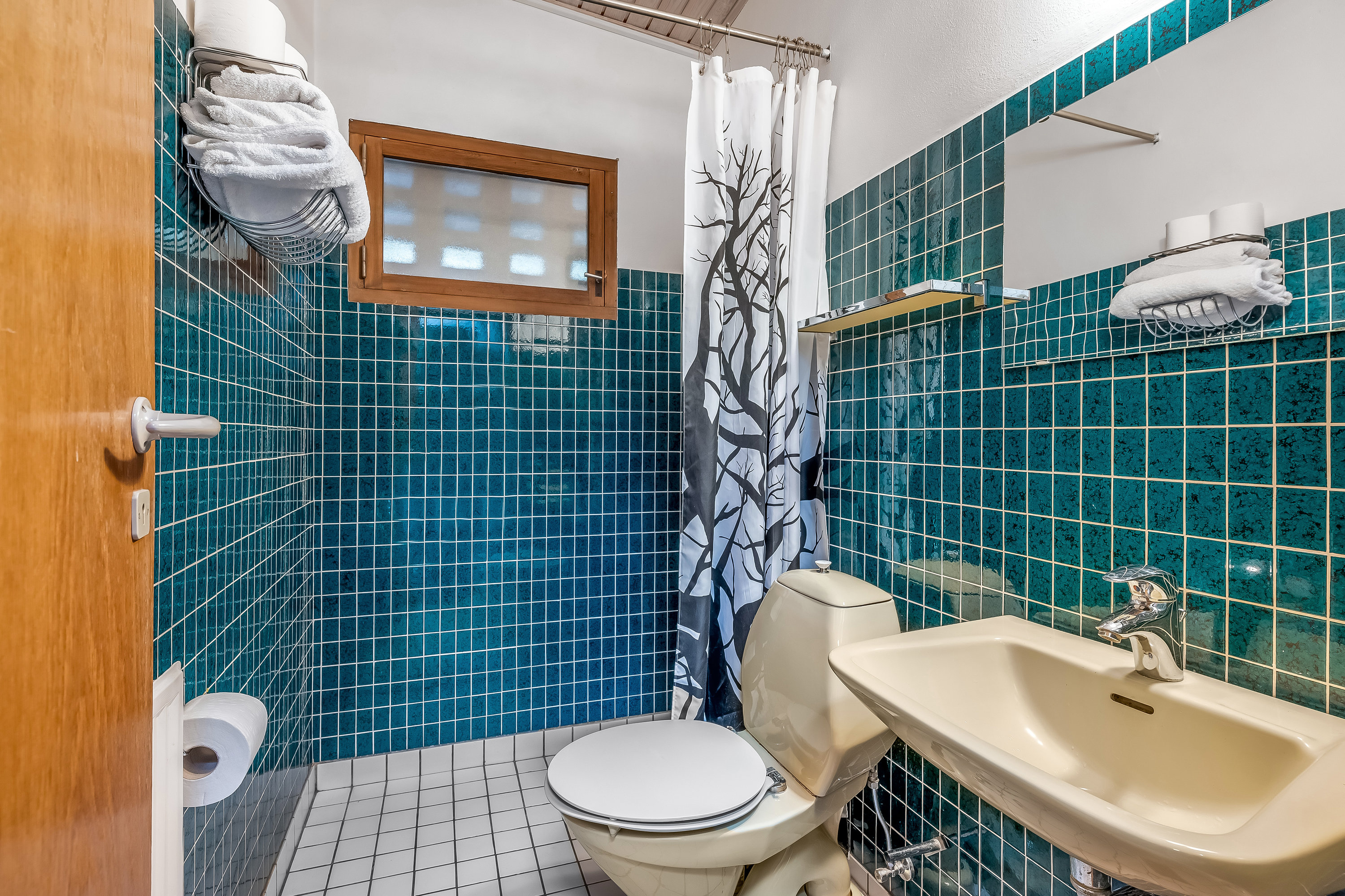 Fremhævet badeværelse billede i fuldskærmstilstand. Billede af Græmvej 3, Husby, 6990 Ulfborg