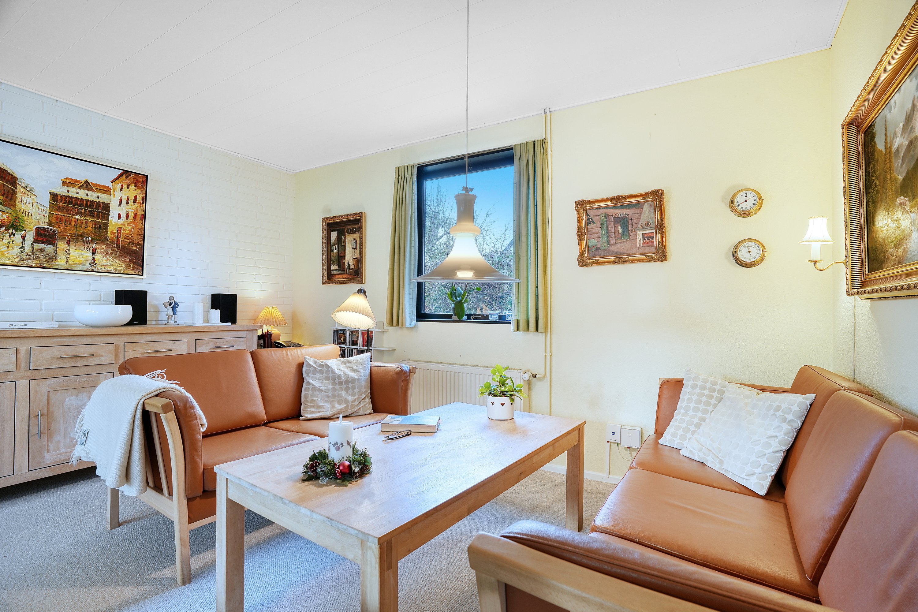 Fremhævet stue billede i fuldskærmstilstand. Billede af Højbovej 24A, 2500 Valby