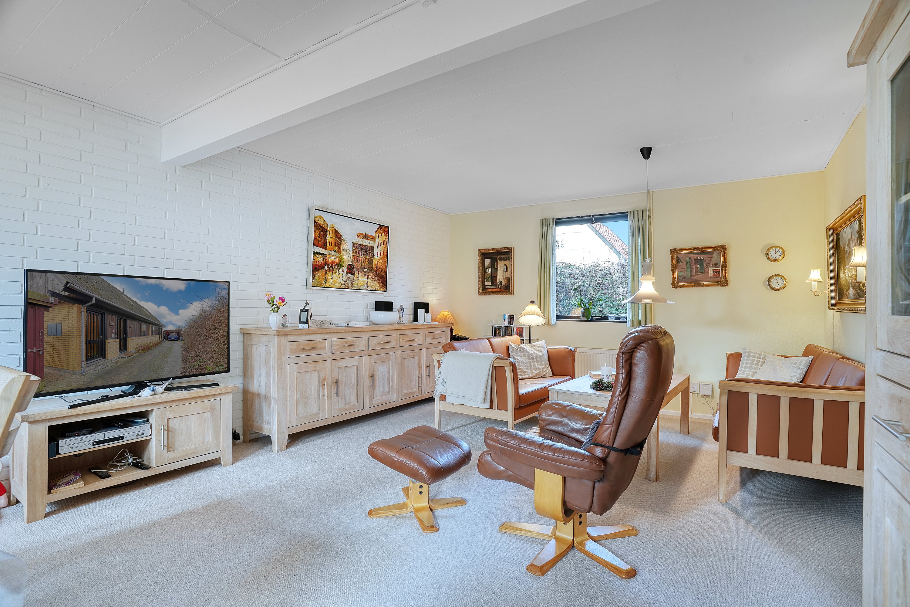 Fremhævet stue billede i fuldskærmstilstand. Billede af Højbovej 24A, 2500 Valby