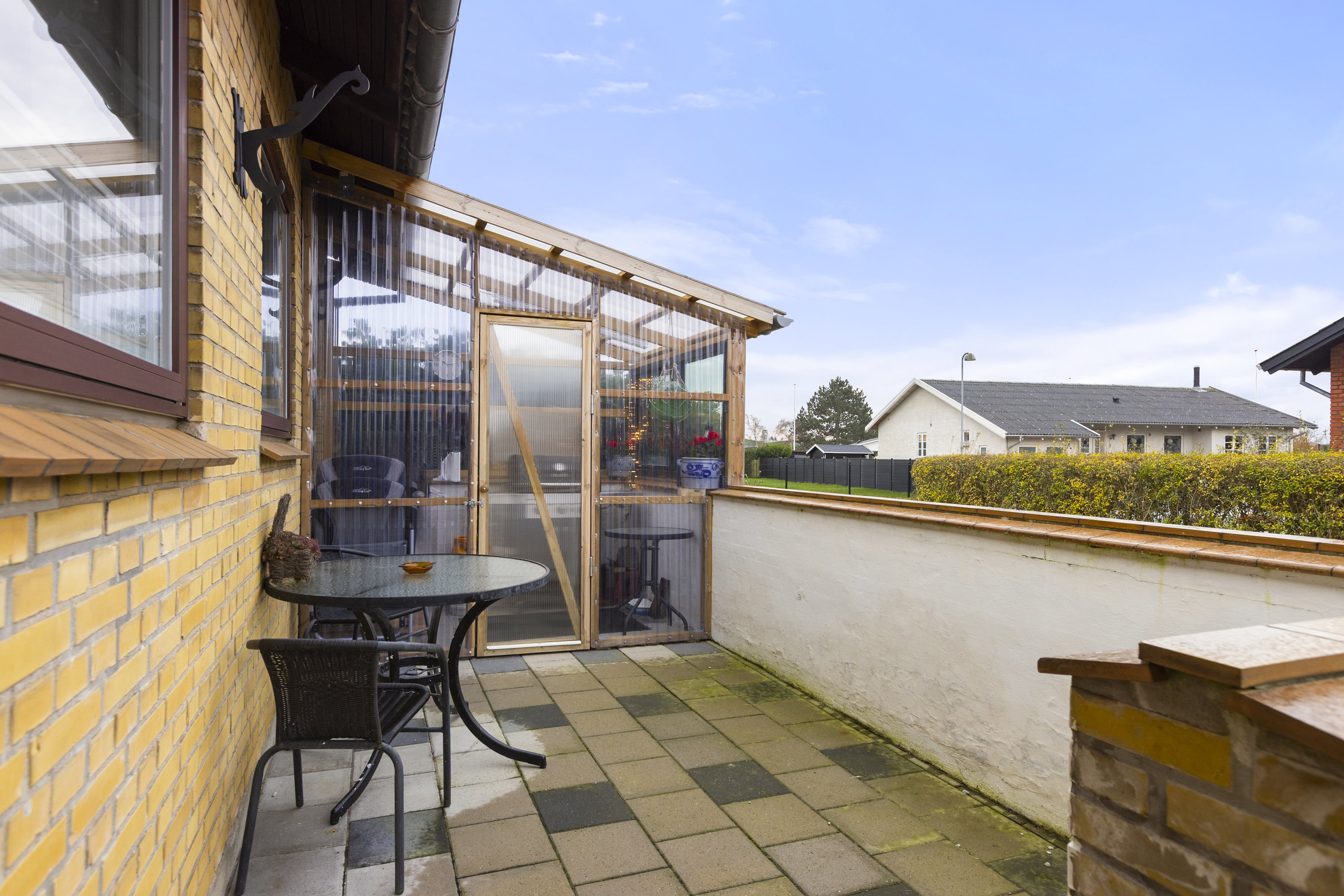 Fremhævet terrasse billede i fuldskærmstilstand. Billede af Æblevej 3, 4230 Skælskør