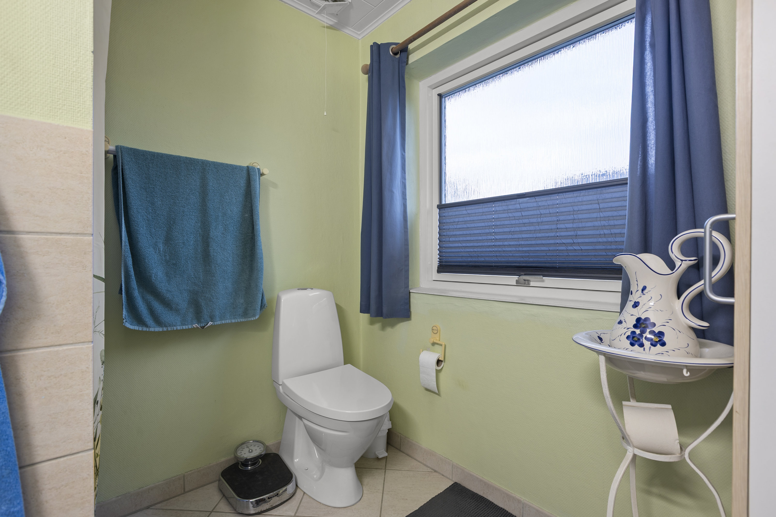 Fremhævet badeværelse billede i fuldskærmstilstand. Billede af Æblevej 3, 4230 Skælskør