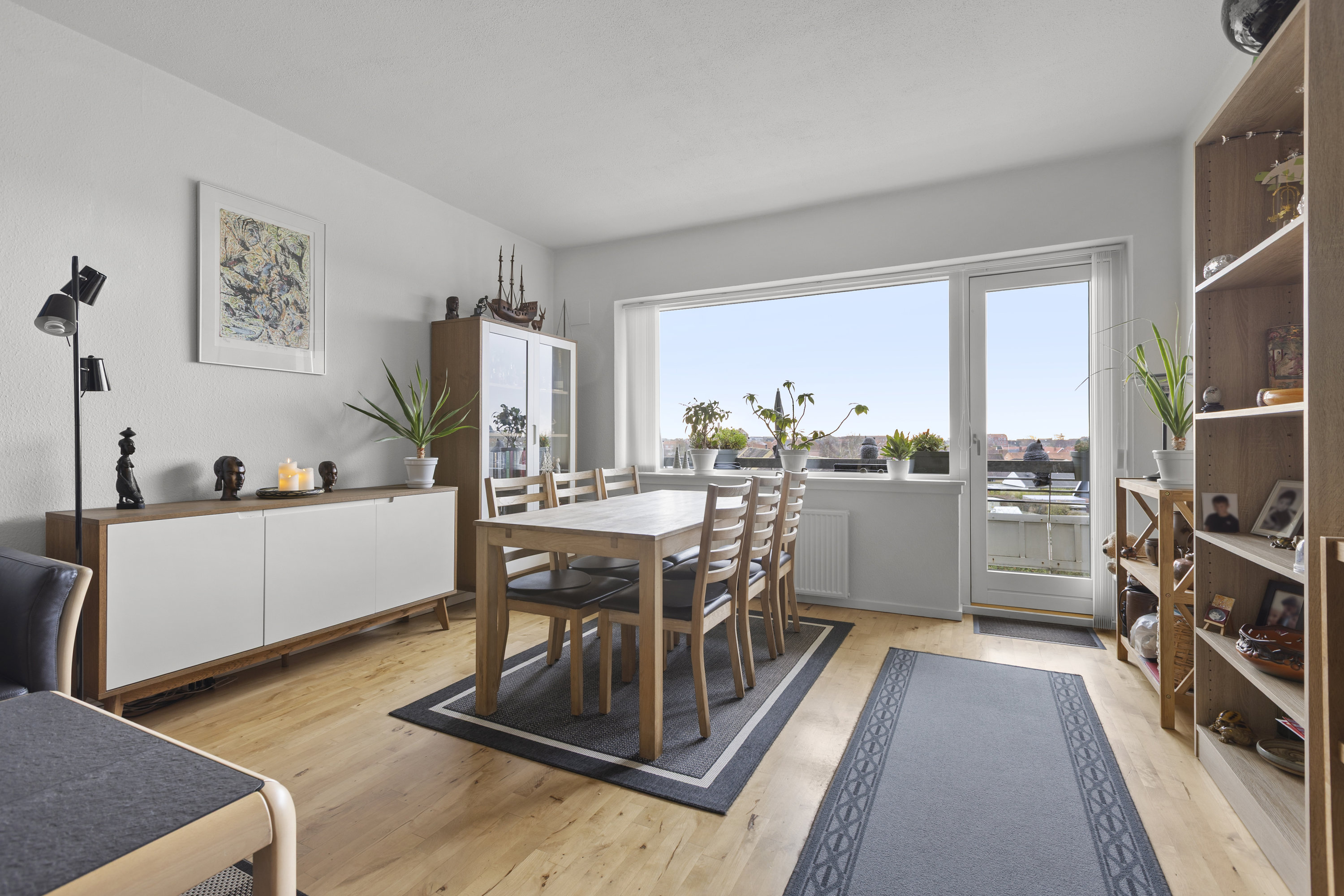 Miniaturebillede 2: stue. Billede af Lersøparken 7, 2. tv., 4220 Korsør