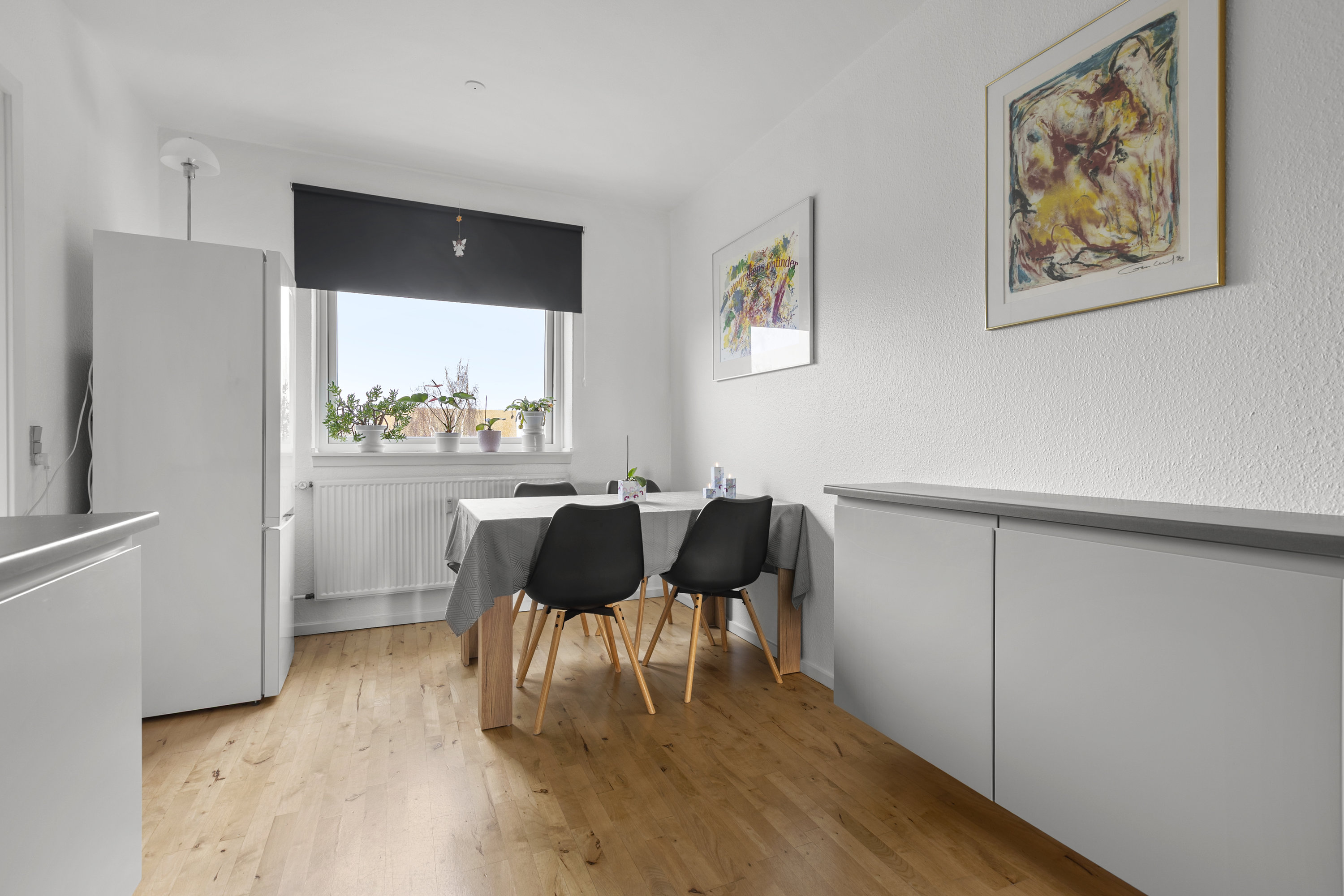 Fremhævet køkken billede i fuldskærmstilstand. Billede af Lersøparken 7, 2. tv., 4220 Korsør