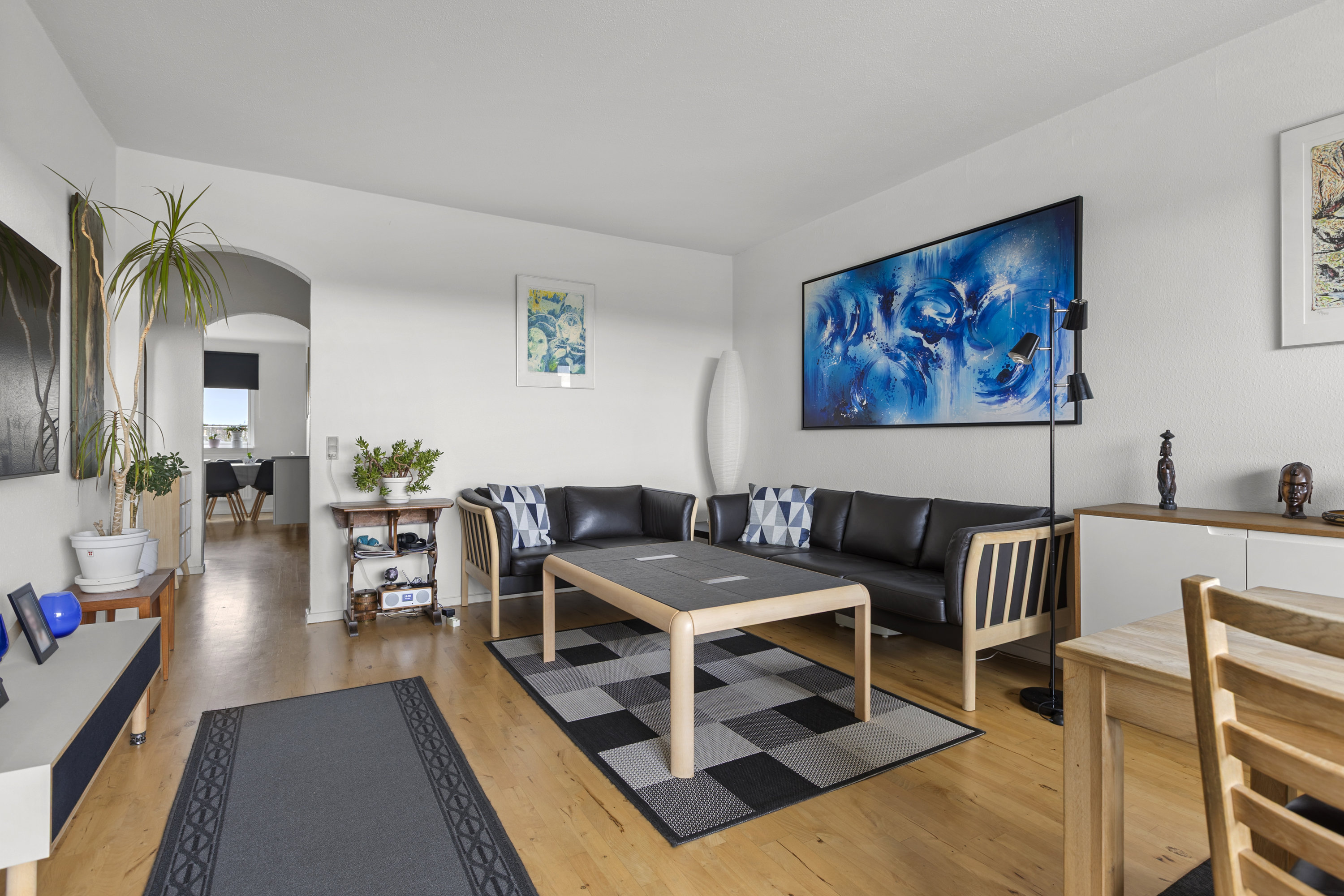 Fremhævet stue billede i fuldskærmstilstand. Billede af Lersøparken 7, 2. tv., 4220 Korsør