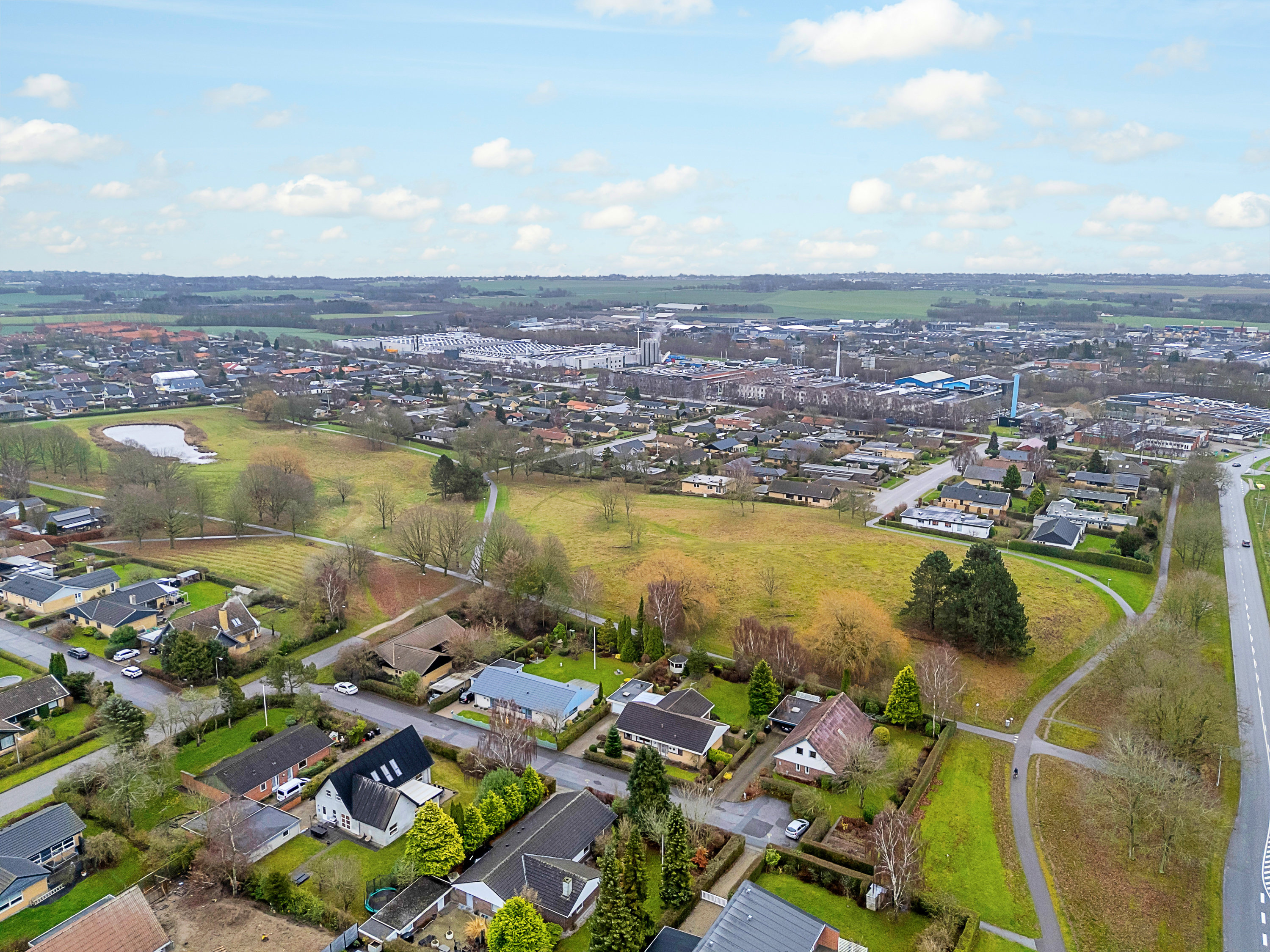 Fremhævet luftfoto billede i fuldskærmstilstand. Billede af Hyldehaven 120, 8520 Lystrup