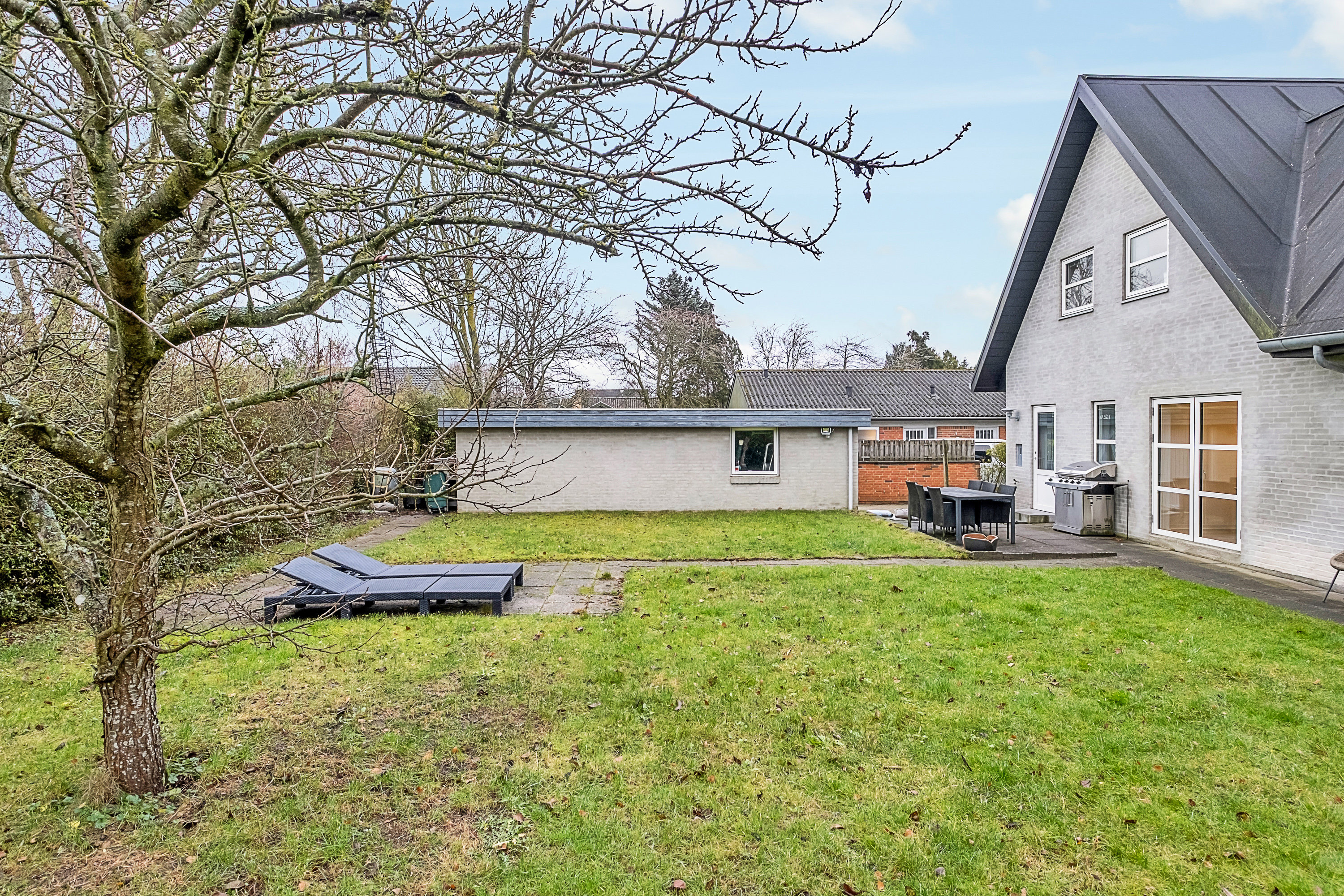 Fremhævet facade billede i fuldskærmstilstand. Billede af Hyldehaven 120, 8520 Lystrup