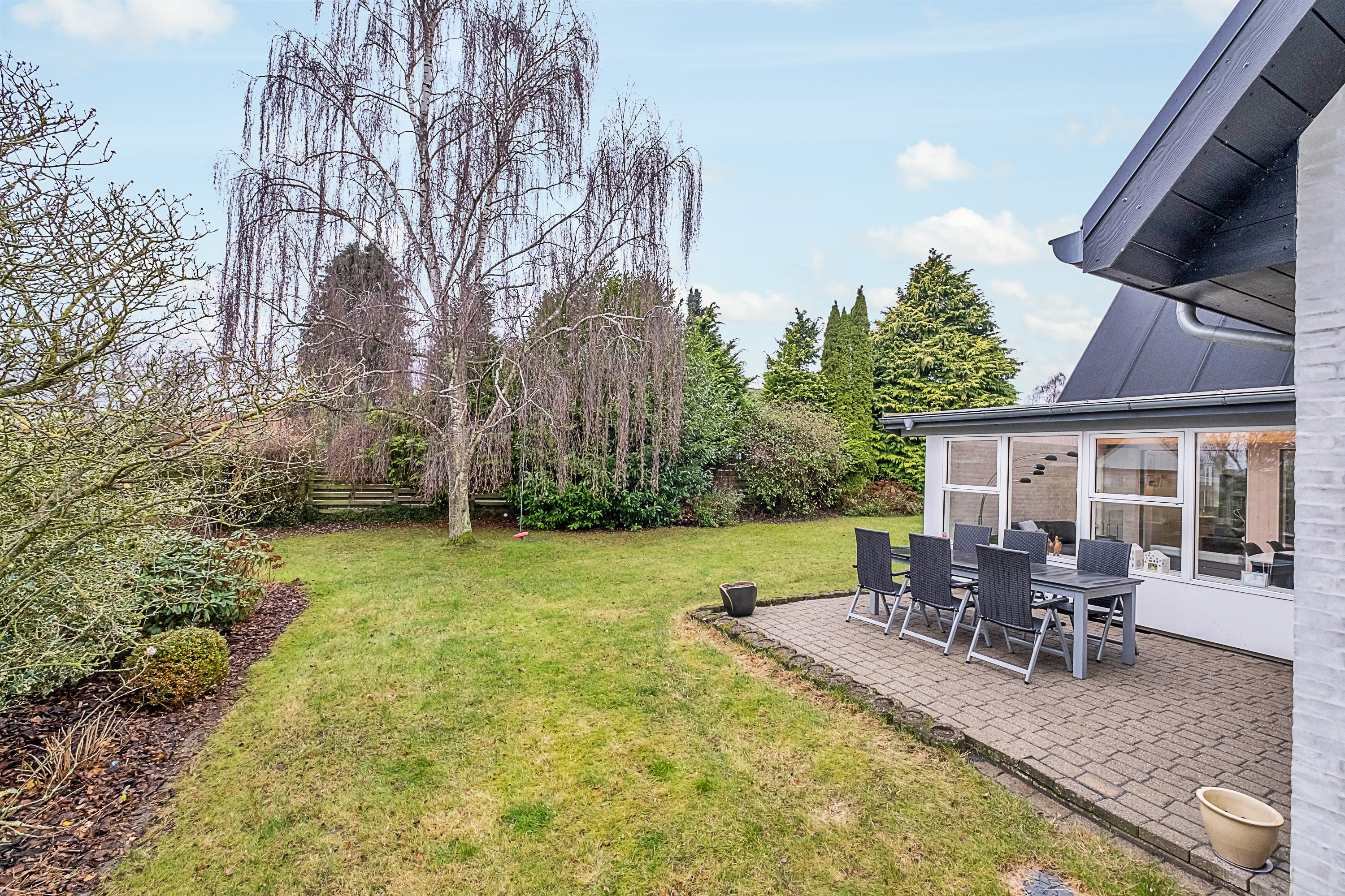 Fremhævet have billede i fuldskærmstilstand. Billede af Hyldehaven 120, 8520 Lystrup