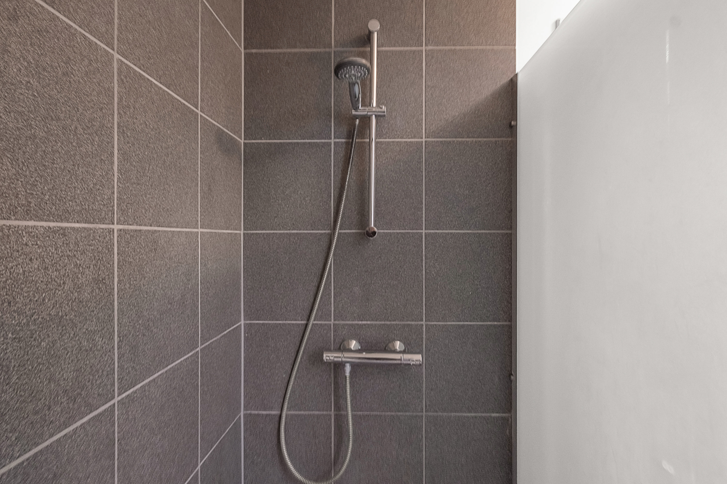 Fremhævet badeværelse billede i fuldskærmstilstand. Billede af Hyldehaven 120, 8520 Lystrup