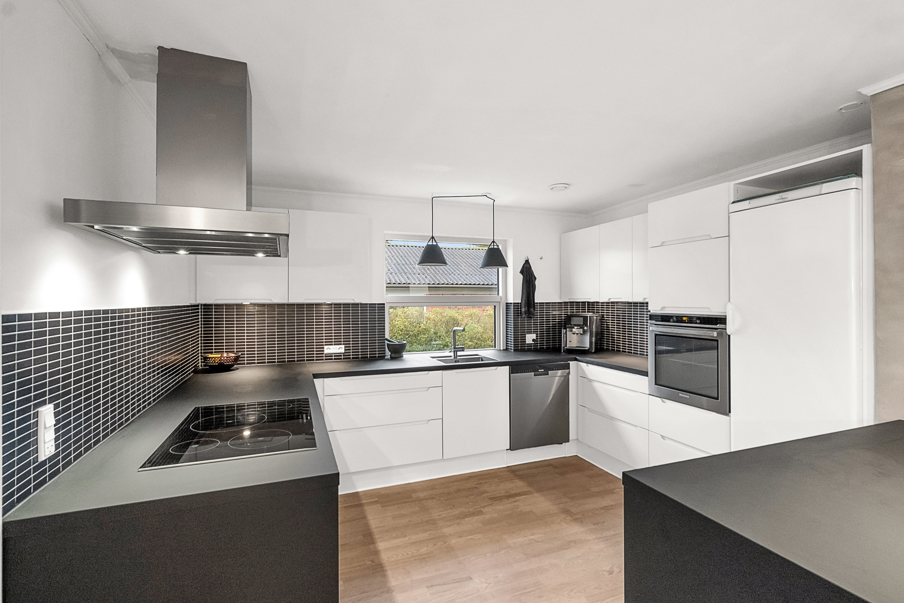 Fremhævet køkken alrum billede i fuldskærmstilstand. Billede af Hyldehaven 120, 8520 Lystrup