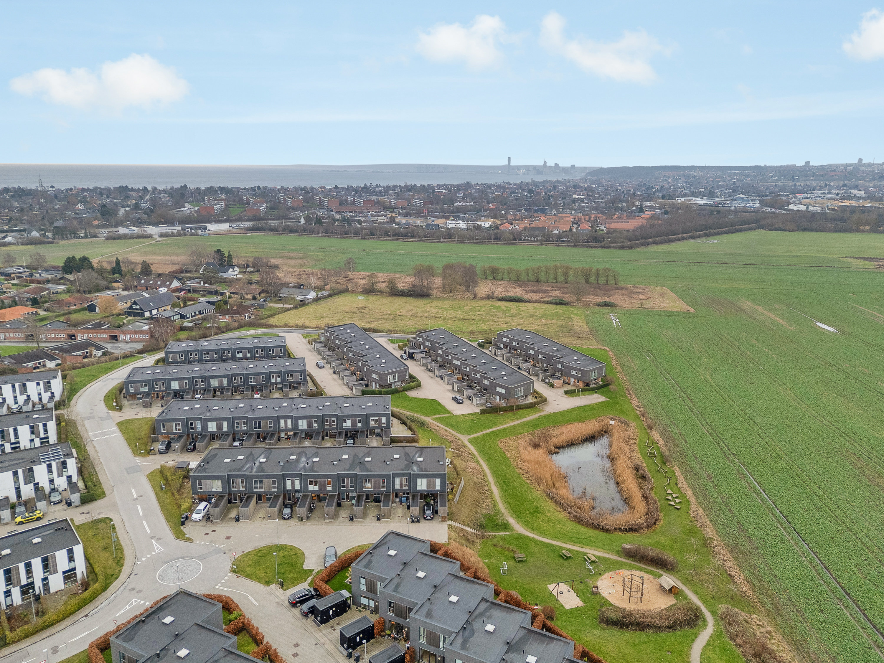 Fremhævet luftfoto billede i fuldskærmstilstand. Billede af Egå Engvej 160, 8250 Egå