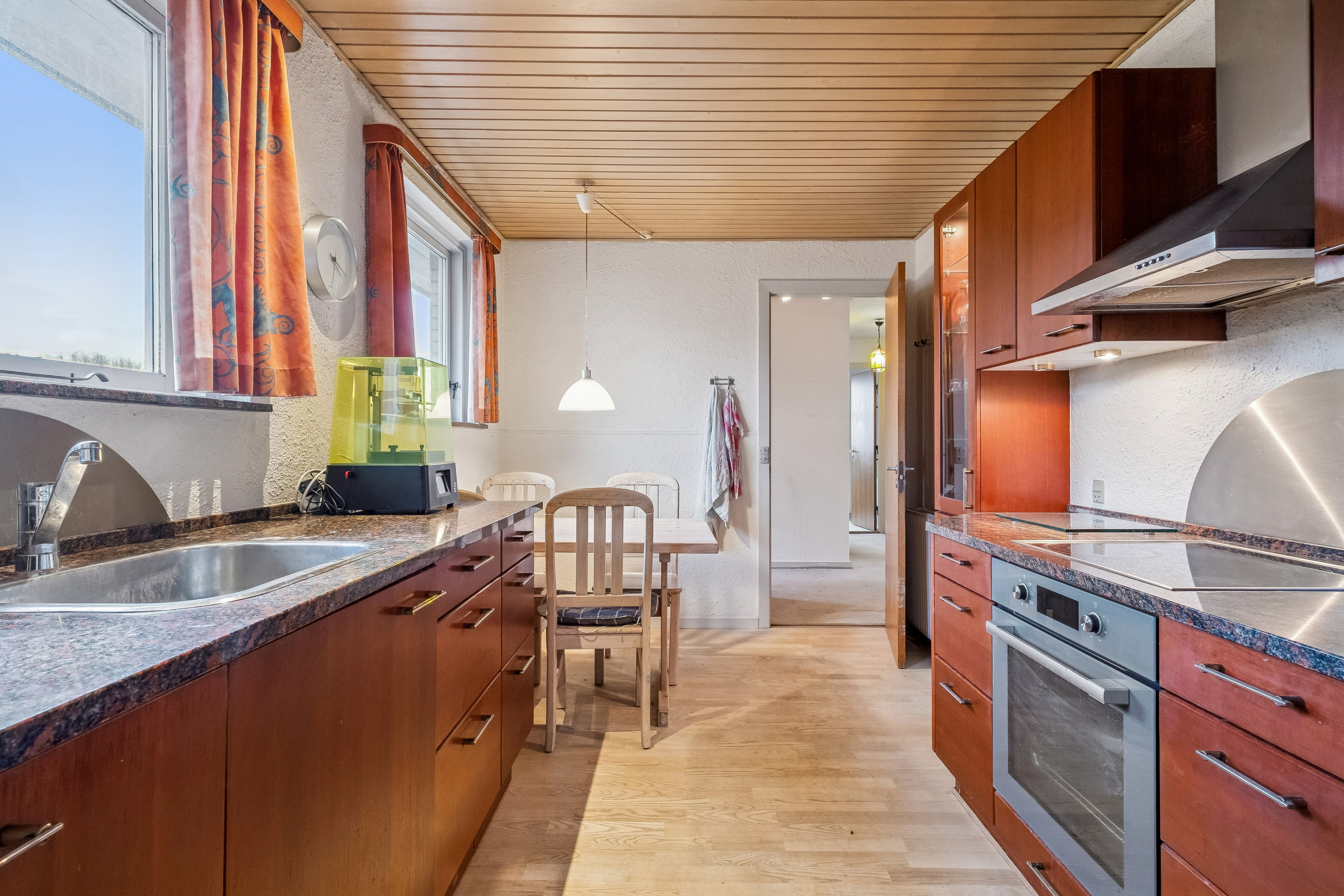 Fremhævet køkken billede i fuldskærmstilstand. Billede af Toftevænget 20, Tyrsted, 8700 Horsens