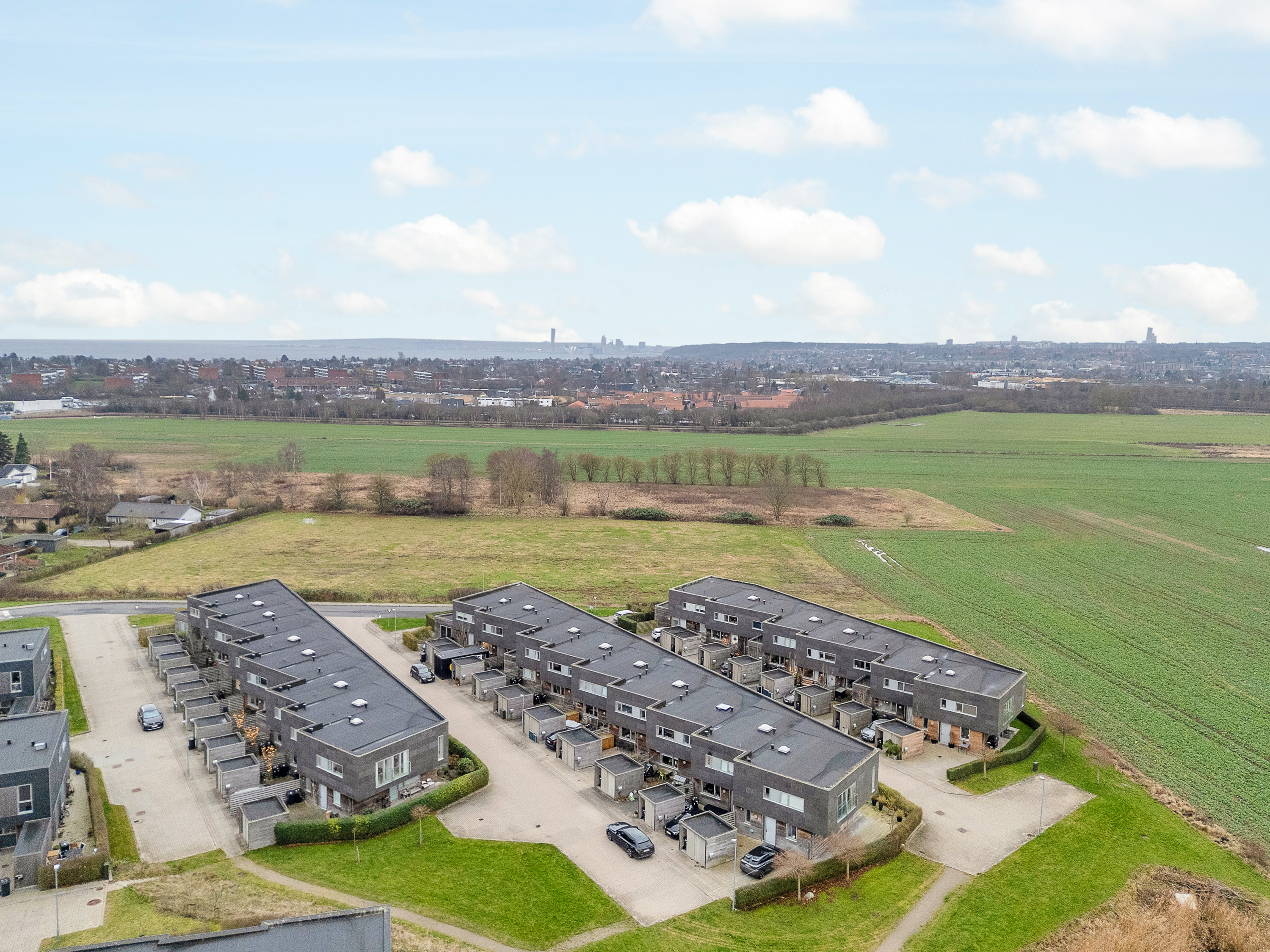 Fremhævet luftfoto billede i fuldskærmstilstand. Billede af Egå Engvej 160, 8250 Egå