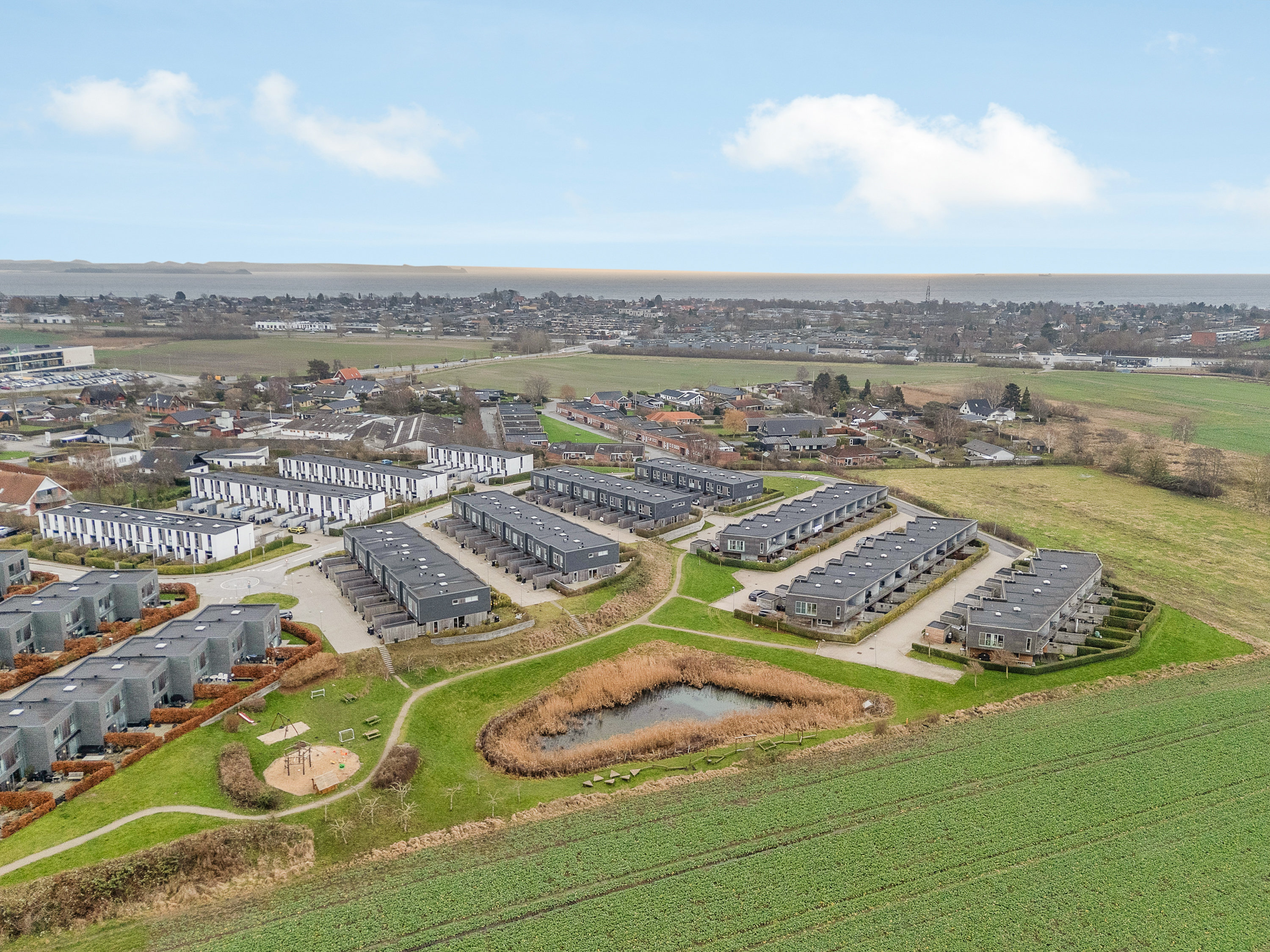 Fremhævet luftfoto billede i fuldskærmstilstand. Billede af Egå Engvej 160, 8250 Egå