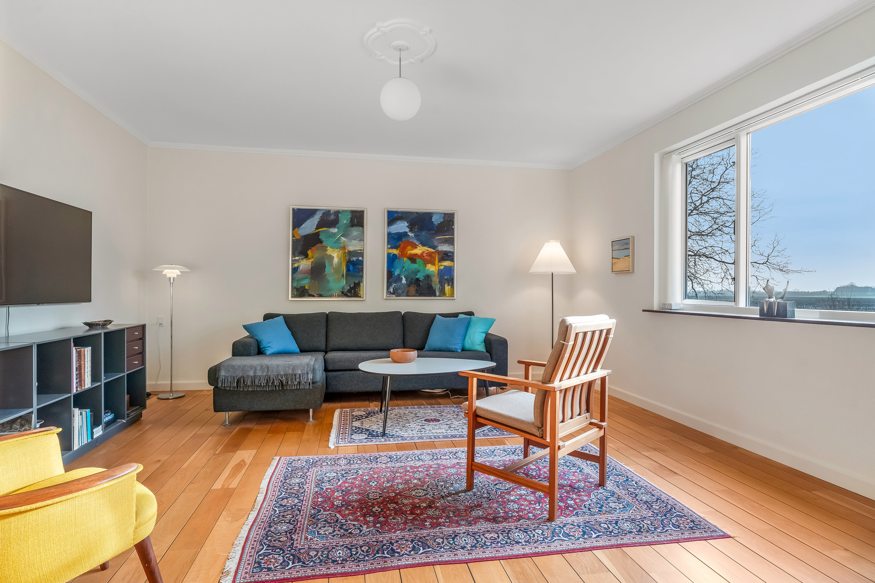 Fremhævet stue billede i fuldskærmstilstand. Billede af Bredevej 1, 4872 Idestrup