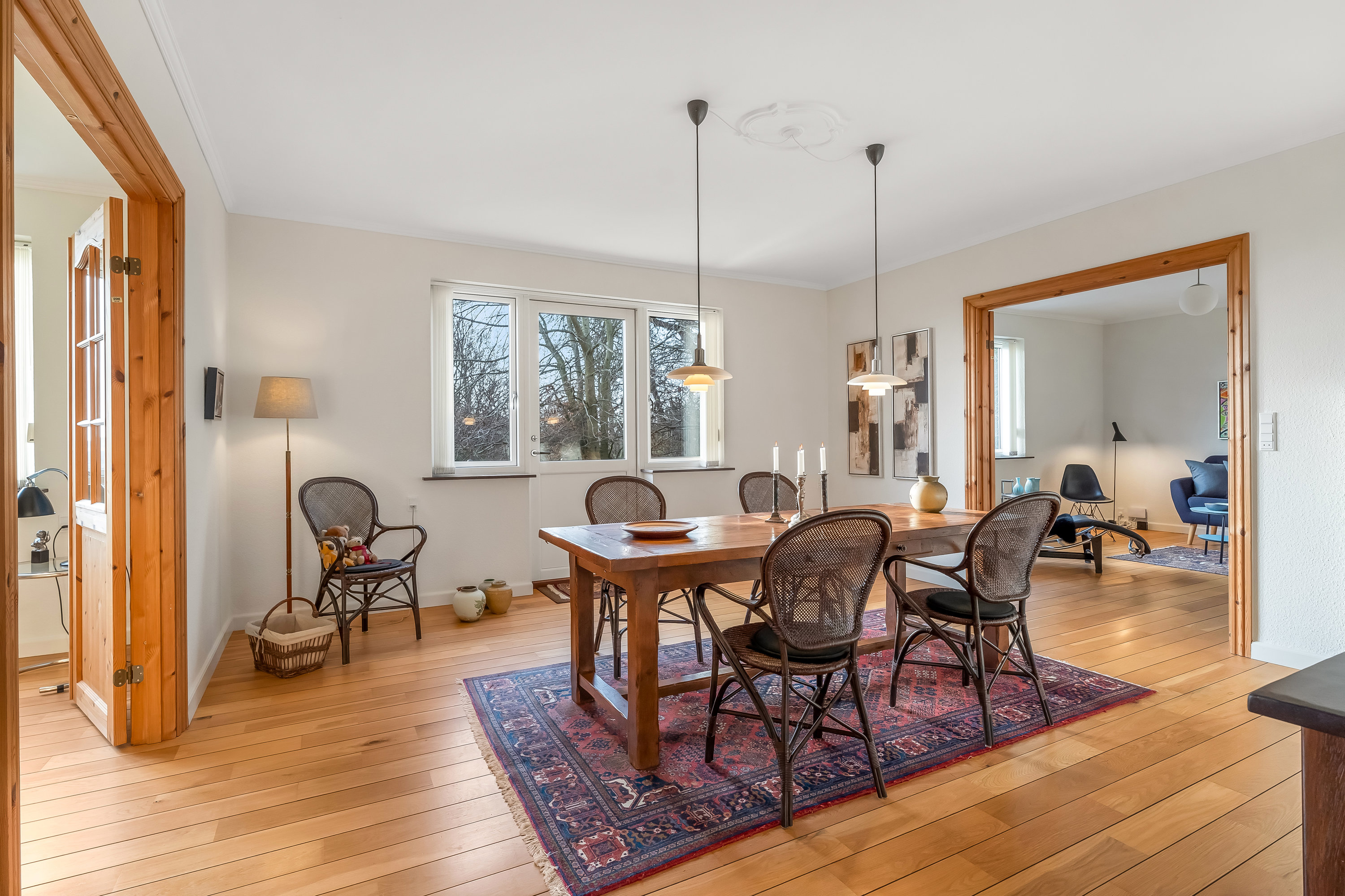 Fremhævet stue billede i fuldskærmstilstand. Billede af Bredevej 1, 4872 Idestrup