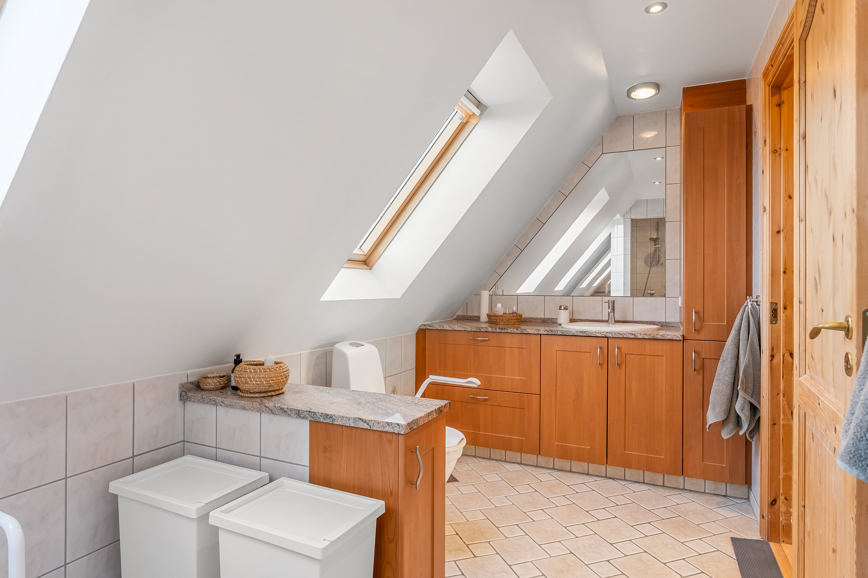 Fremhævet badeværelse billede i fuldskærmstilstand. Billede af Bredevej 1, 4872 Idestrup