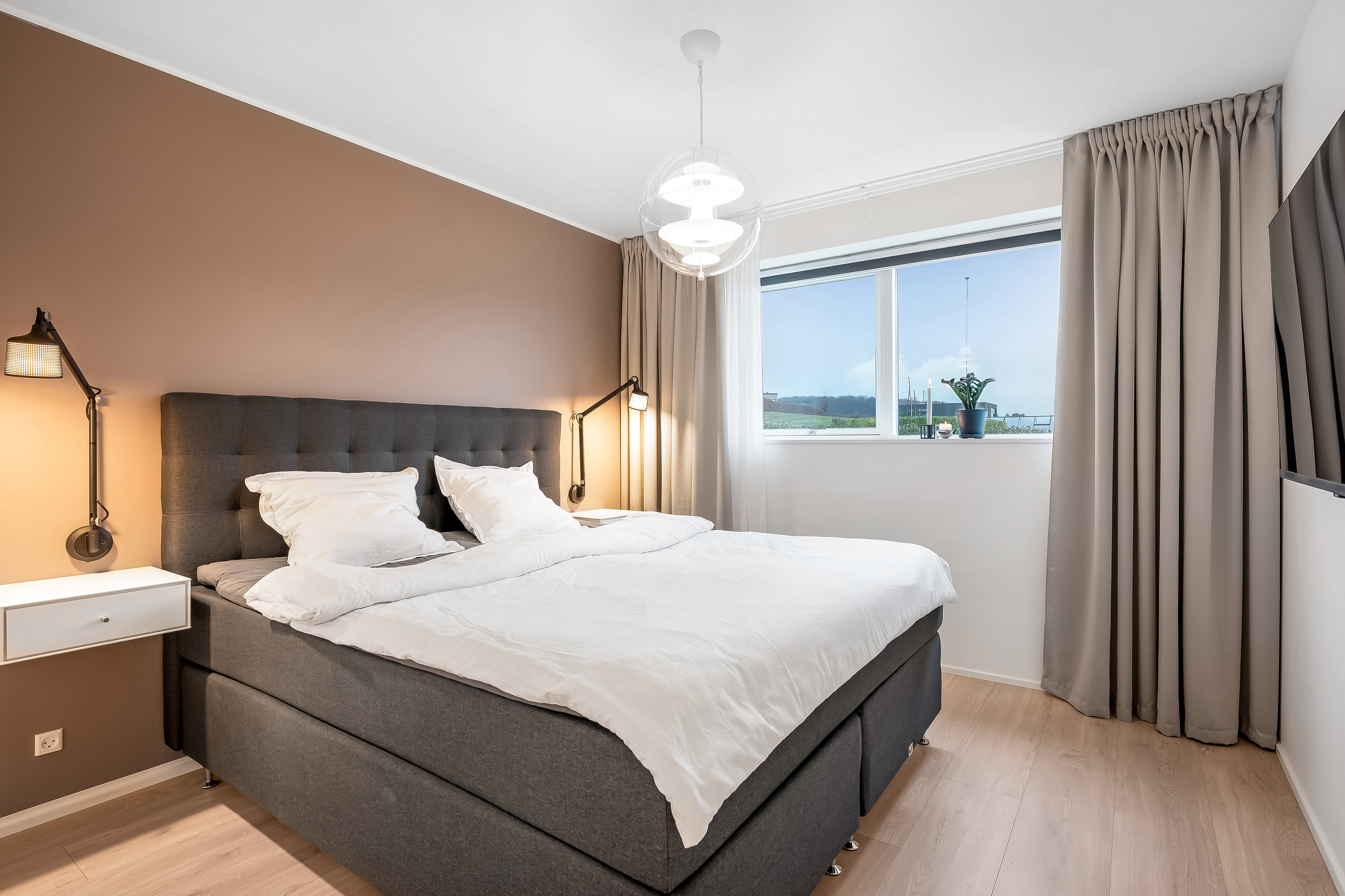 Fremhævet soveværelse billede i fuldskærmstilstand. Billede af Under Rødtjørnen 18, Halgårde, 7500 Holstebro