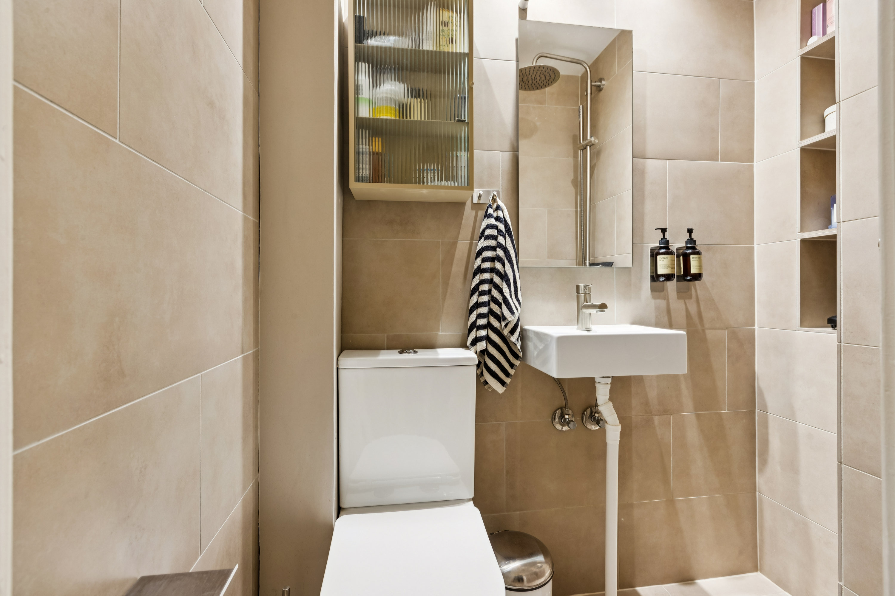 Fremhævet badeværelse billede i fuldskærmstilstand. Billede af Lysefjordsgade 3, 1. tv., 2300 København S