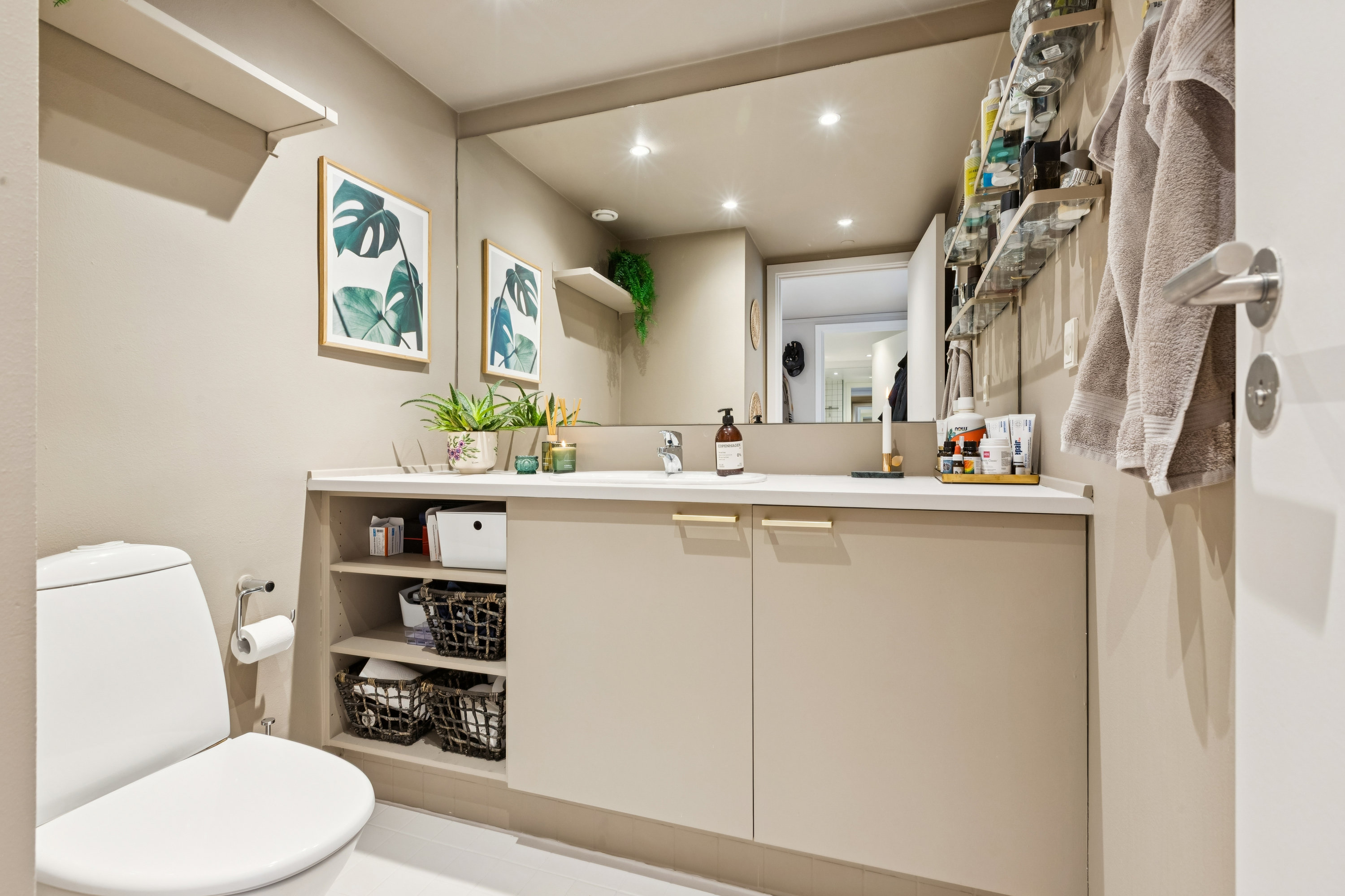 Fremhævet  billede i fuldskærmstilstand. Billede af Myggenæsgade 11, st.. 3., 2300 København S