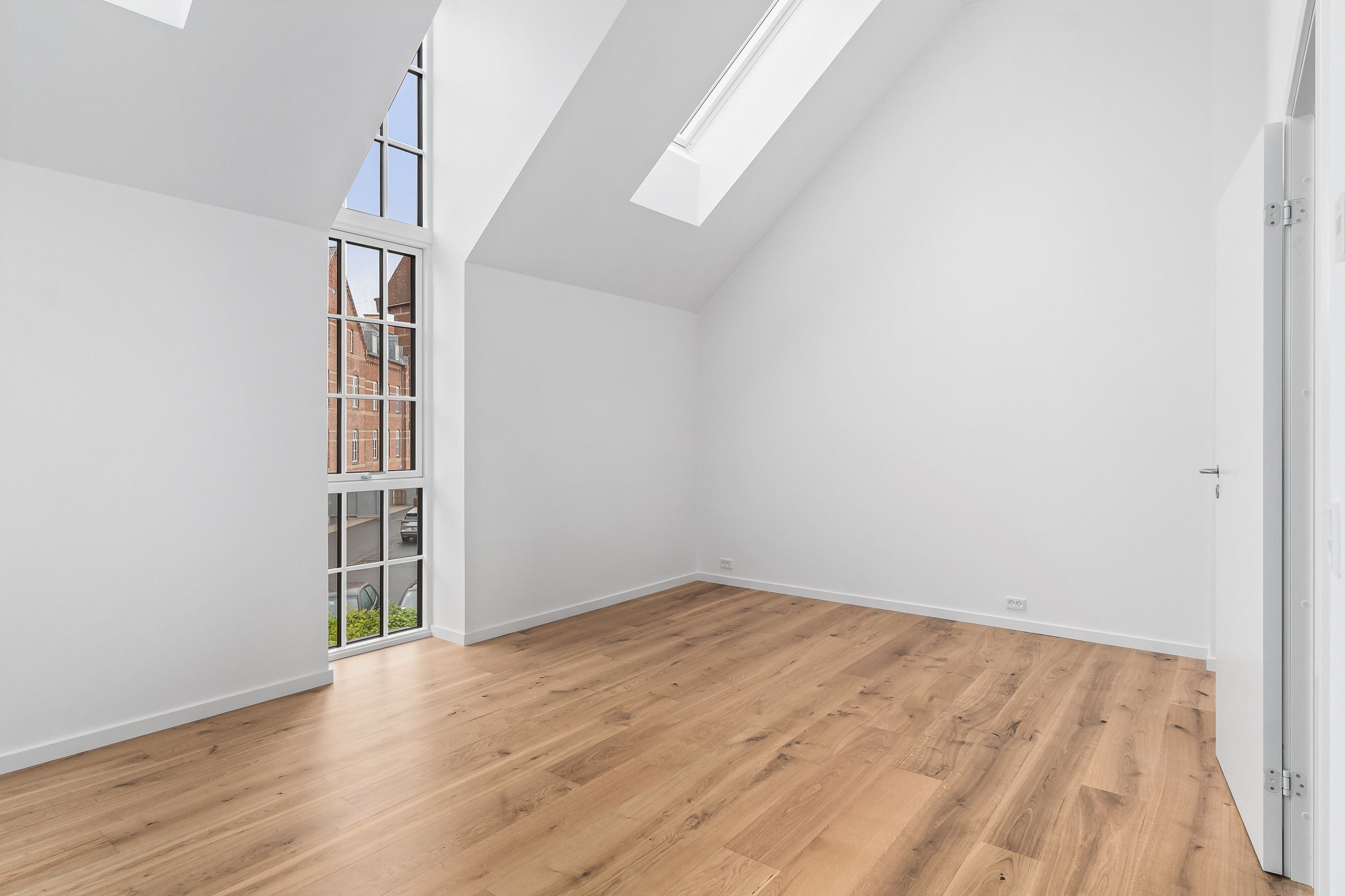 Fremhævet  billede i fuldskærmstilstand. Billede af Hostrupsvej 1B, 3400 Hillerød