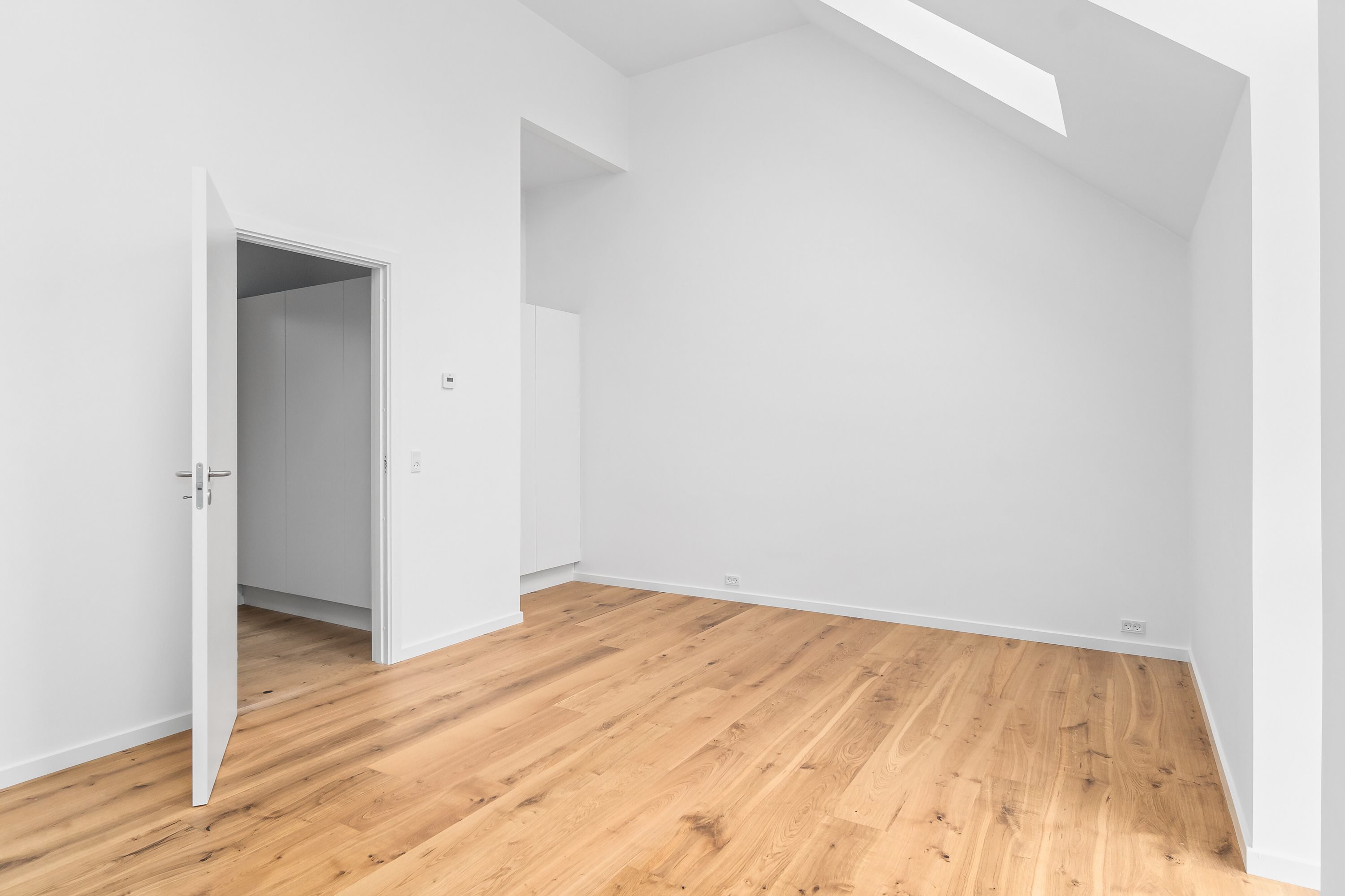 Fremhævet  billede i fuldskærmstilstand. Billede af Hostrupsvej 1B, 3400 Hillerød