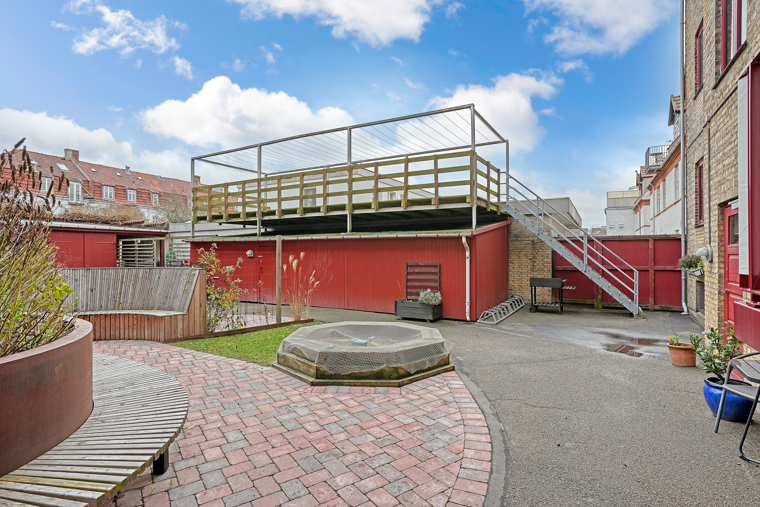 Fremhævet gårdmiljø billede i fuldskærmstilstand. Billede af Kløverbladsgade 21, 2. th., 2500 Valby