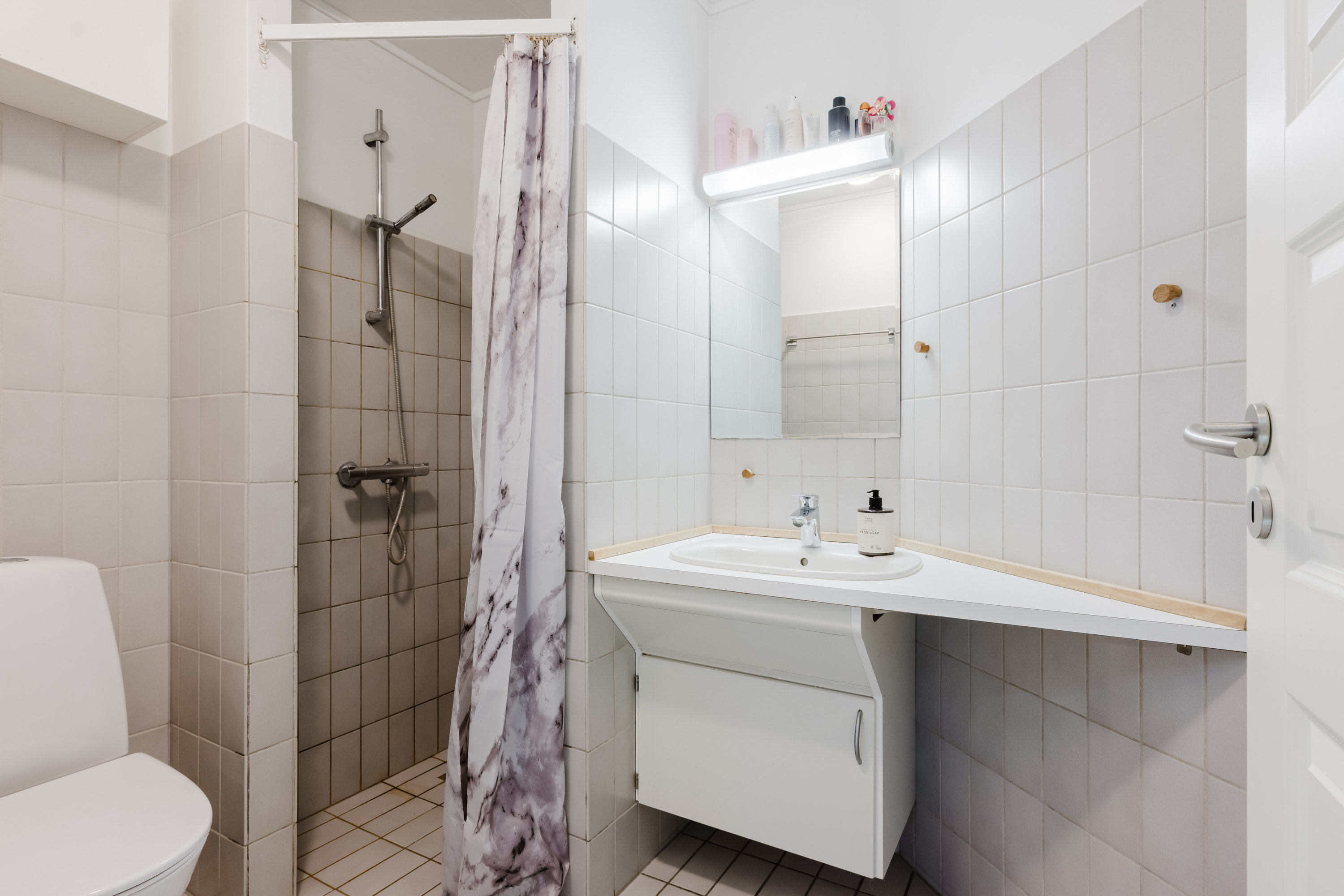 Fremhævet badeværelse billede i fuldskærmstilstand. Billede af Tronnehaven 1, 5800 Nyborg