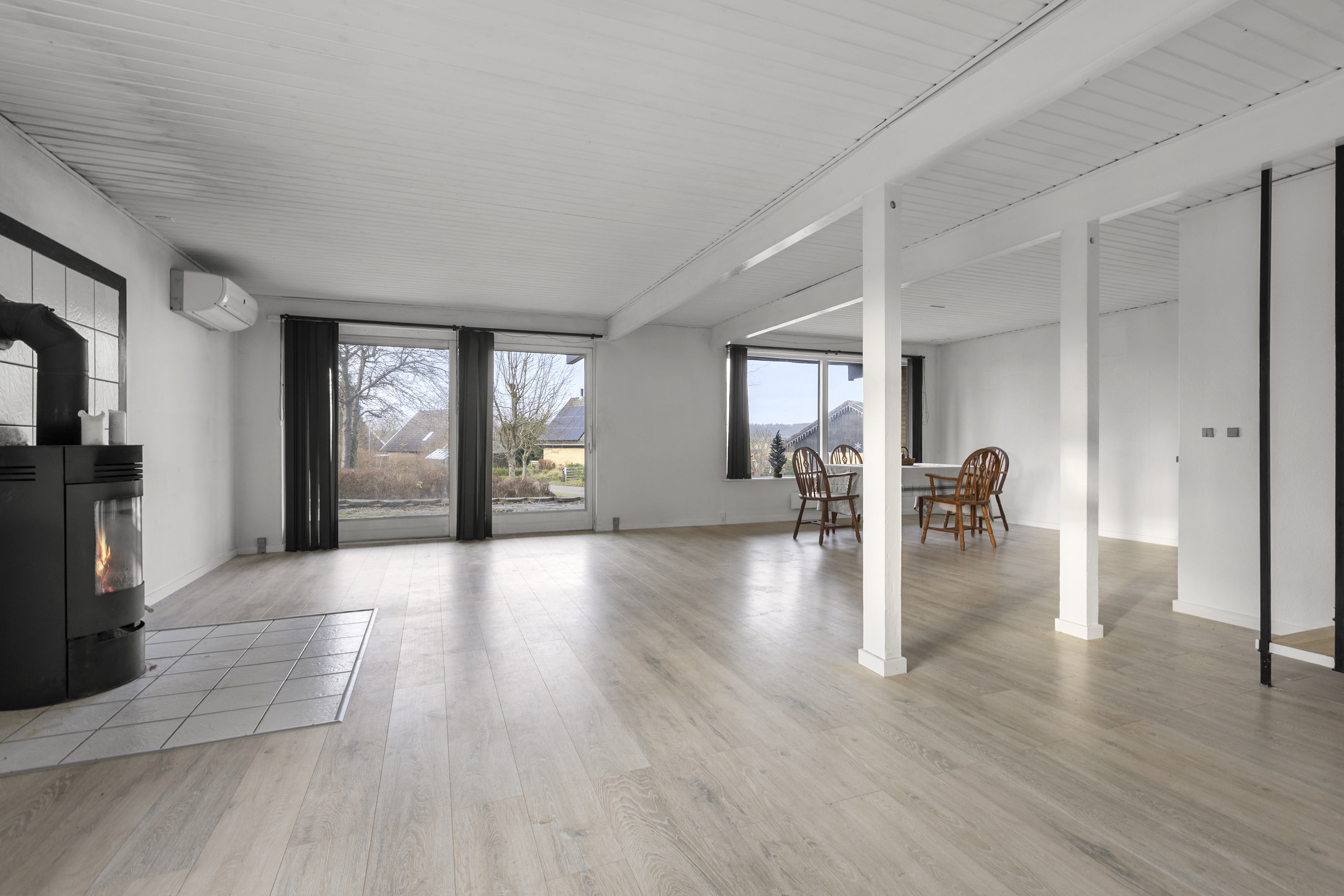 Fremhævet stue billede i fuldskærmstilstand. Billede af Degnebakken 29, Vigersted, 4100 Ringsted