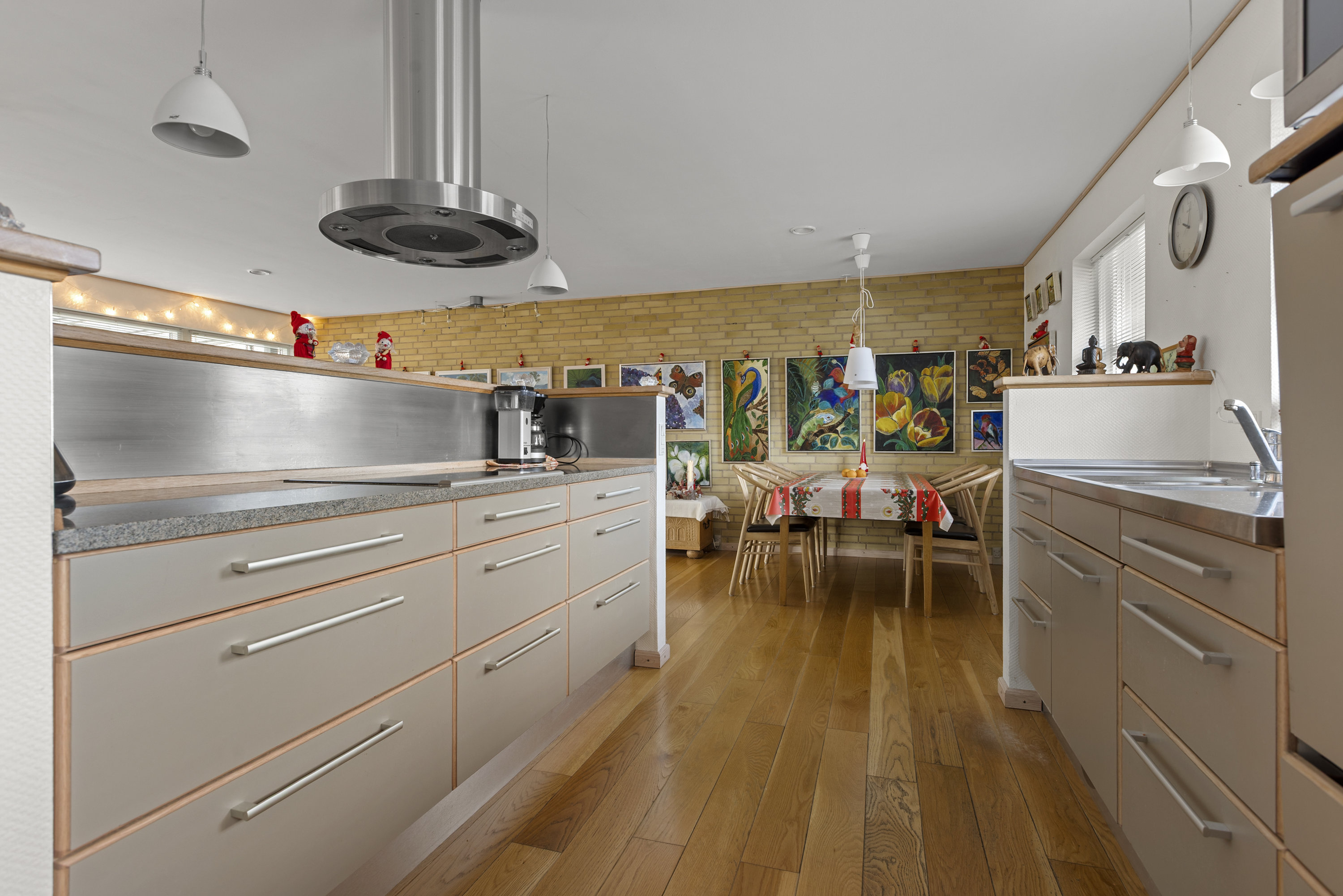 Fremhævet køkken billede i fuldskærmstilstand. Billede af Lyøvej 11, Vor Frue, 4000 Roskilde