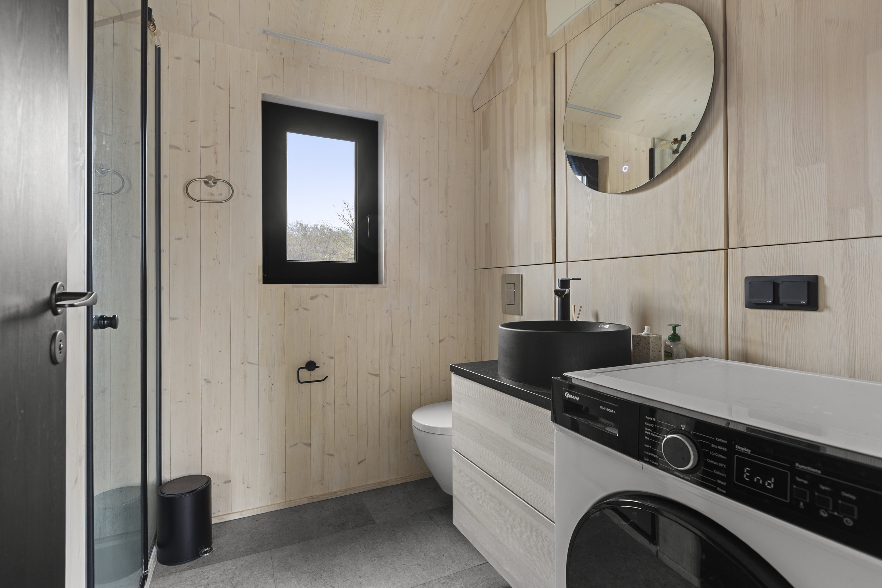 Fremhævet badeværelse billede i fuldskærmstilstand. Billede af Herredstoften 54, 4400 Kalundborg