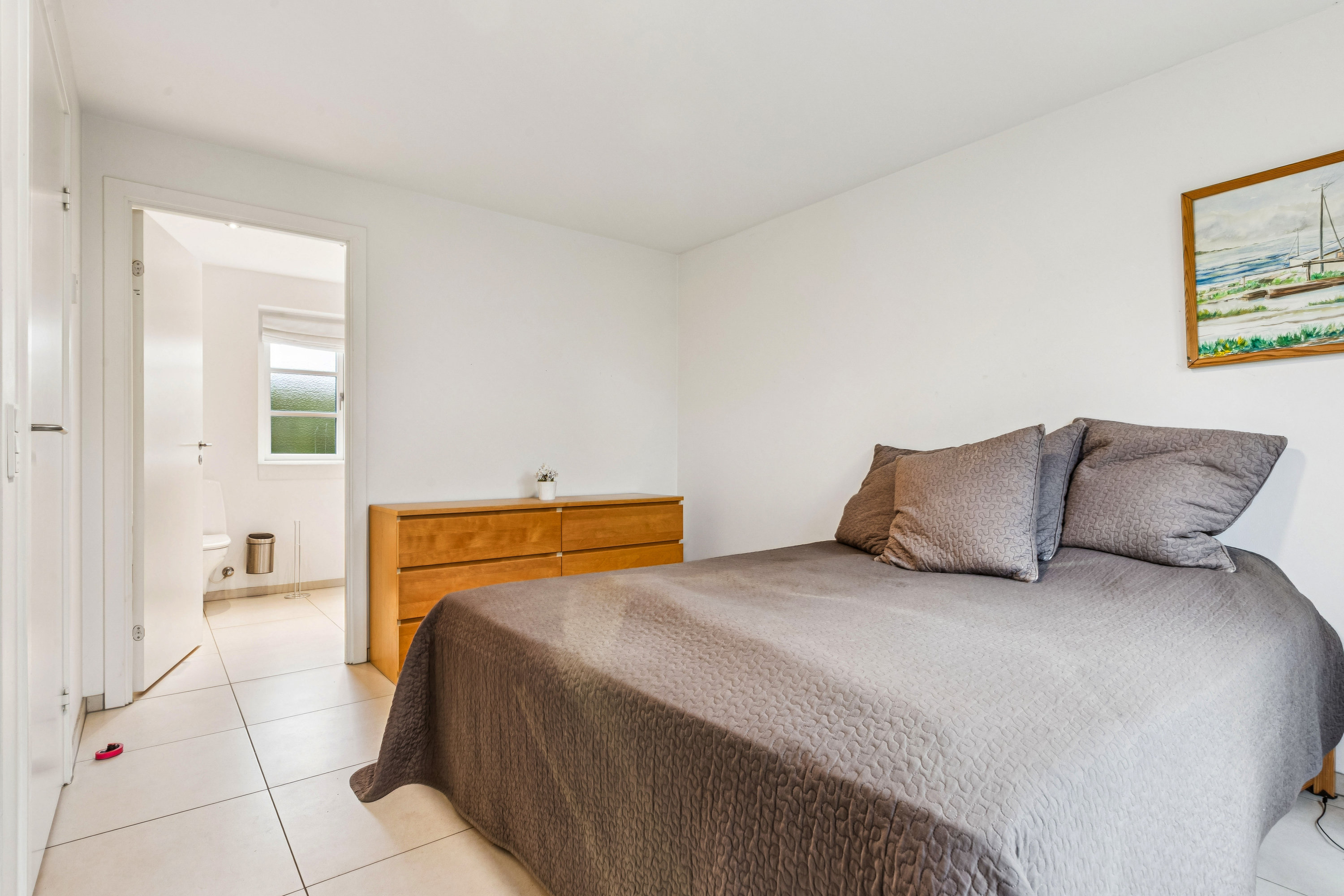 Fremhævet værelse billede i fuldskærmstilstand. Billede af Ved Lergravene 9, 2770 Kastrup