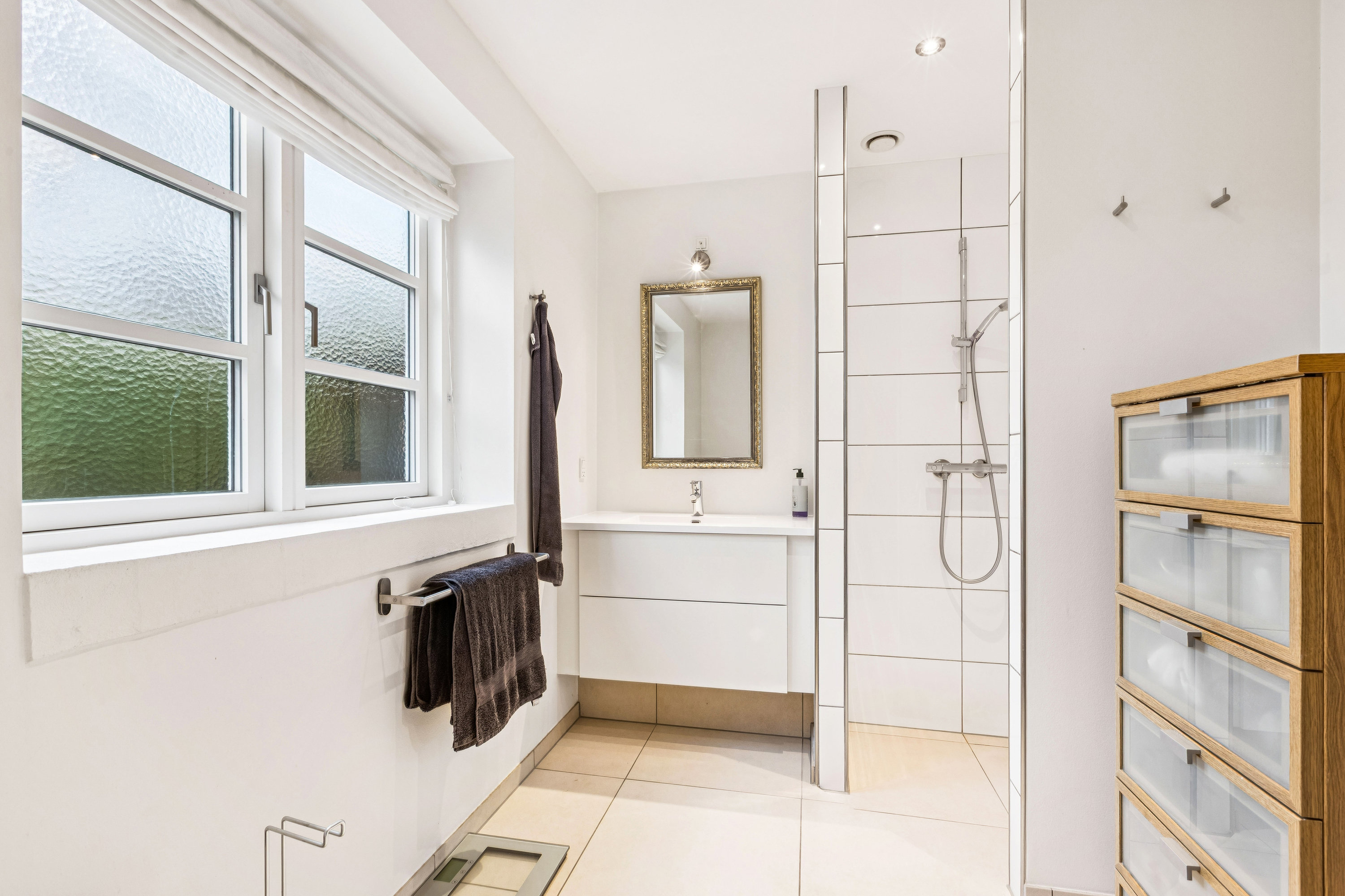 Fremhævet værelse billede i fuldskærmstilstand. Billede af Ved Lergravene 9, 2770 Kastrup