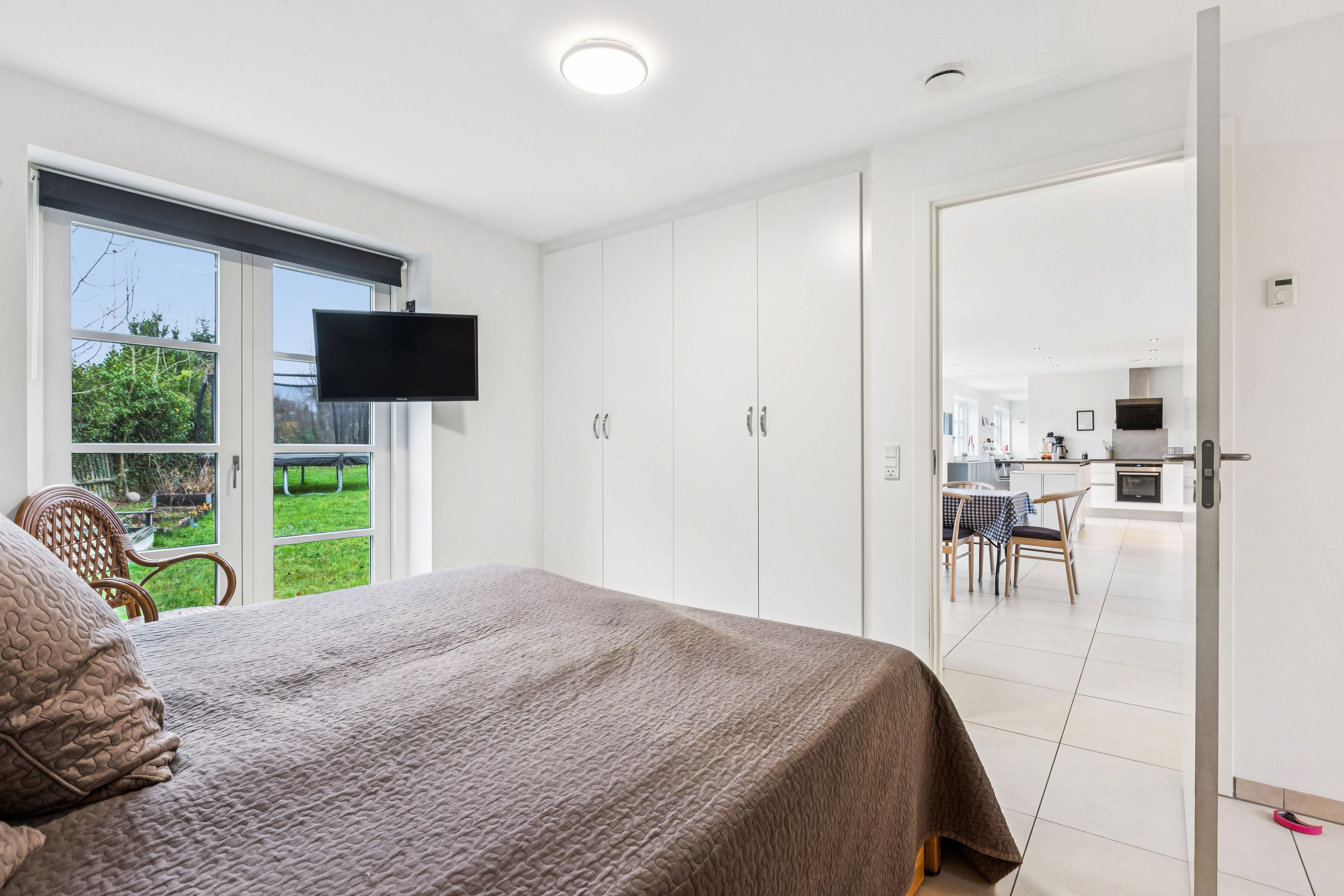 Fremhævet værelse billede i fuldskærmstilstand. Billede af Ved Lergravene 9, 2770 Kastrup