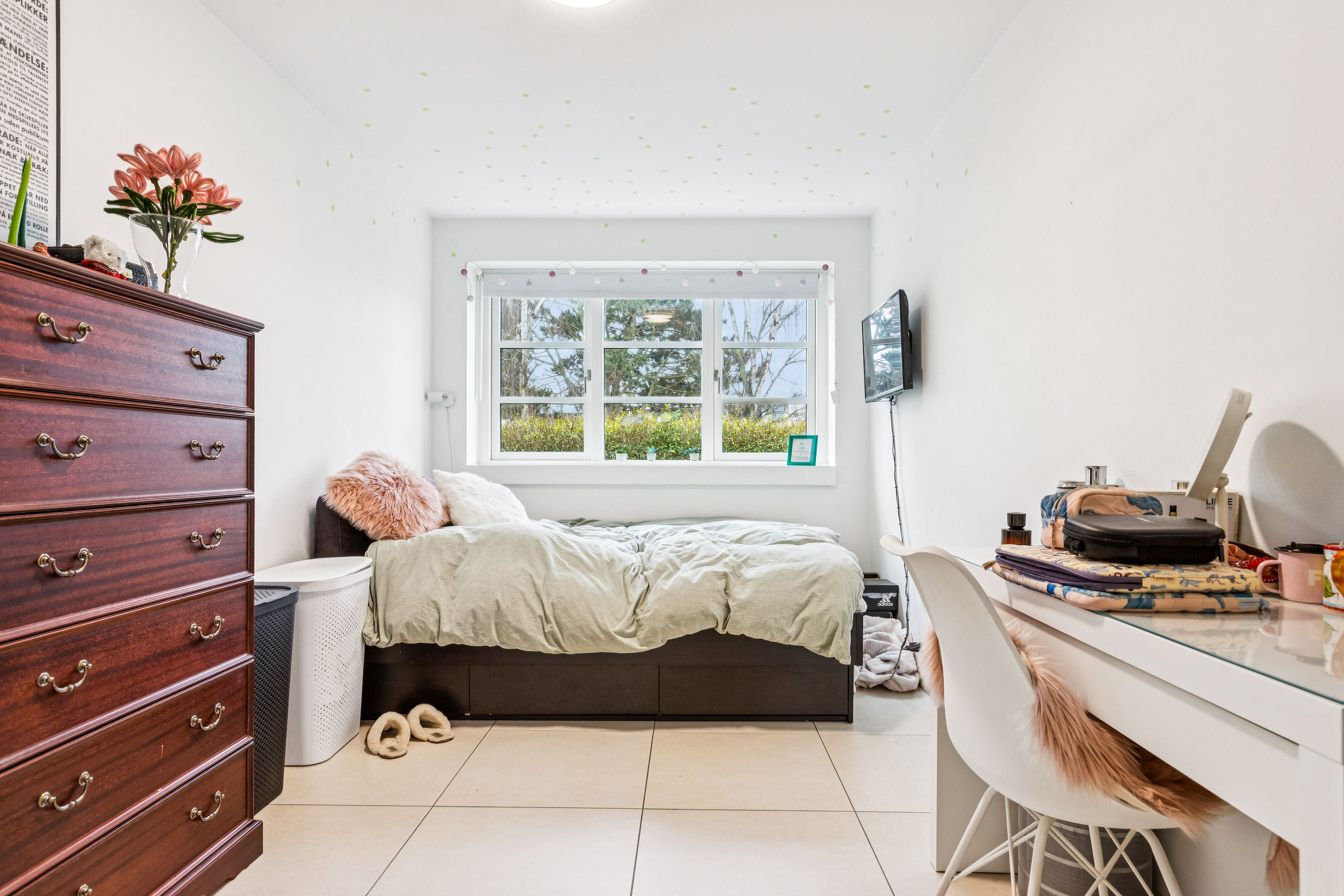 Fremhævet værelse billede i fuldskærmstilstand. Billede af Ved Lergravene 9, 2770 Kastrup