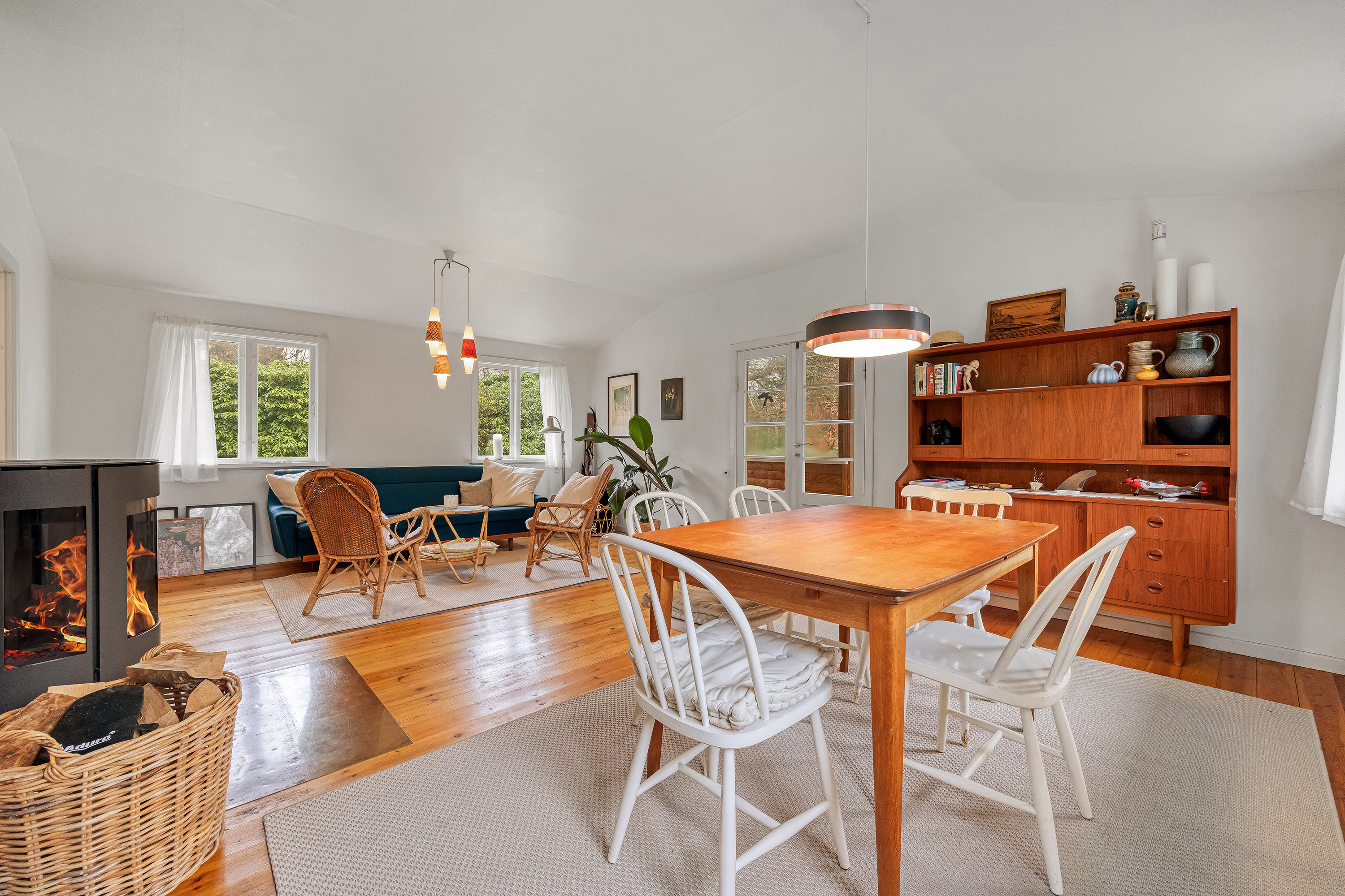 Fremhævet stue billede i fuldskærmstilstand. Billede af Tvede Linds Vej 3B, Tibirke Sand, 3300 Frederiksværk