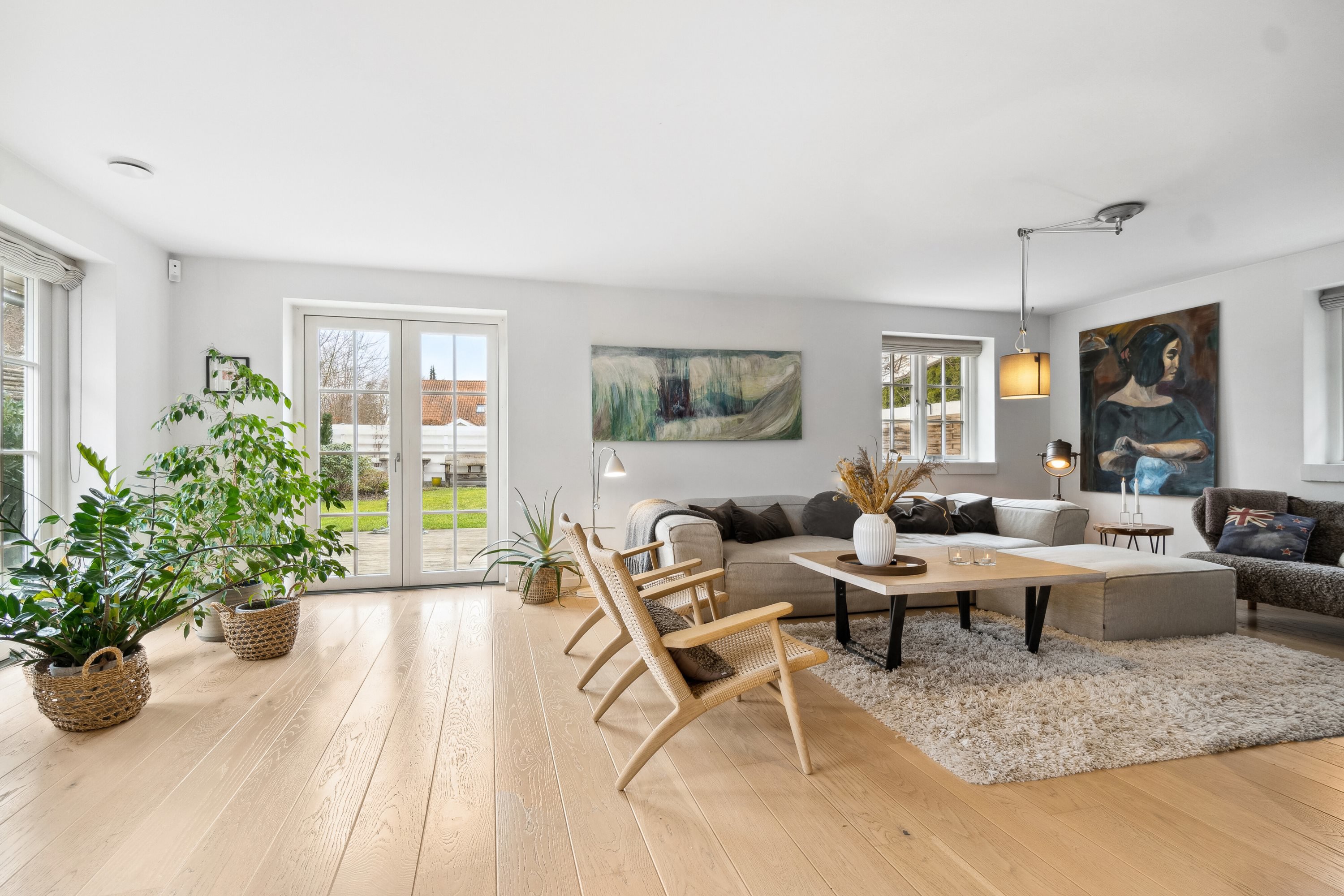 Fremhævet stue billede i fuldskærmstilstand. Billede af Kildevej 31A, 2960 Rungsted Kyst