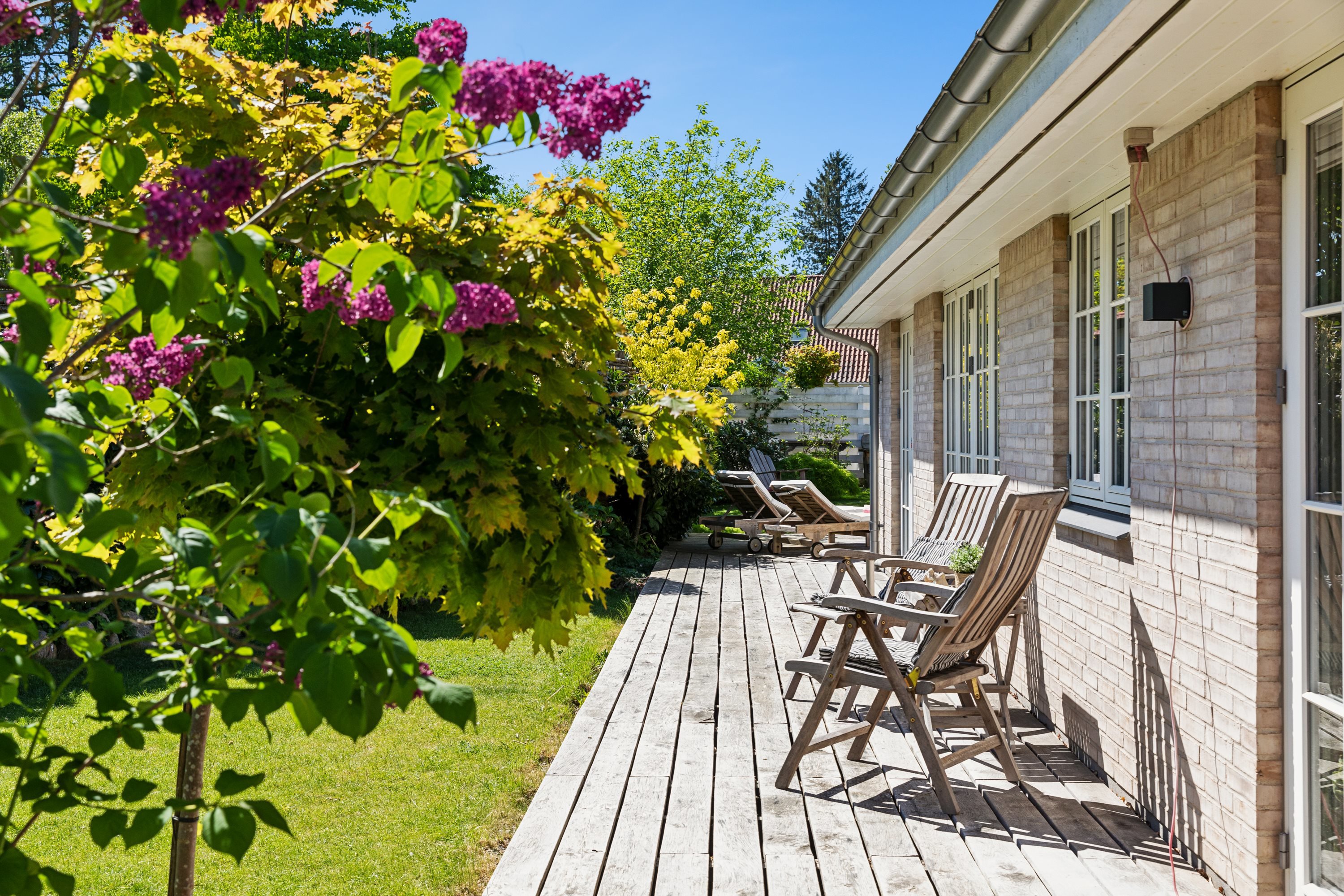Fremhævet terrasse billede i fuldskærmstilstand. Billede af Kildevej 31A, 2960 Rungsted Kyst