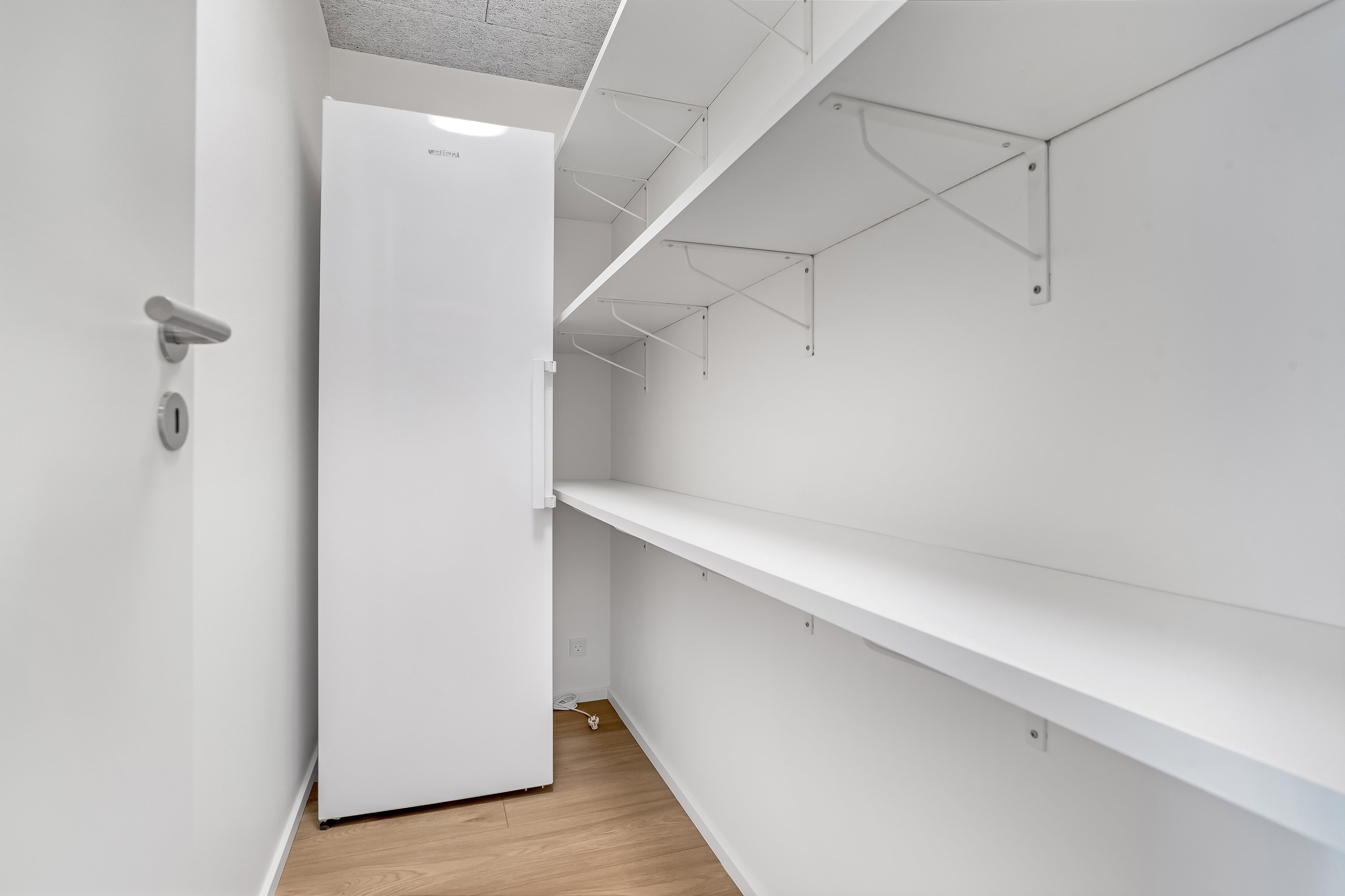 Fremhævet viktualierum billede i fuldskærmstilstand. Billede af Alstrup Søsti 34, 7500 Holstebro