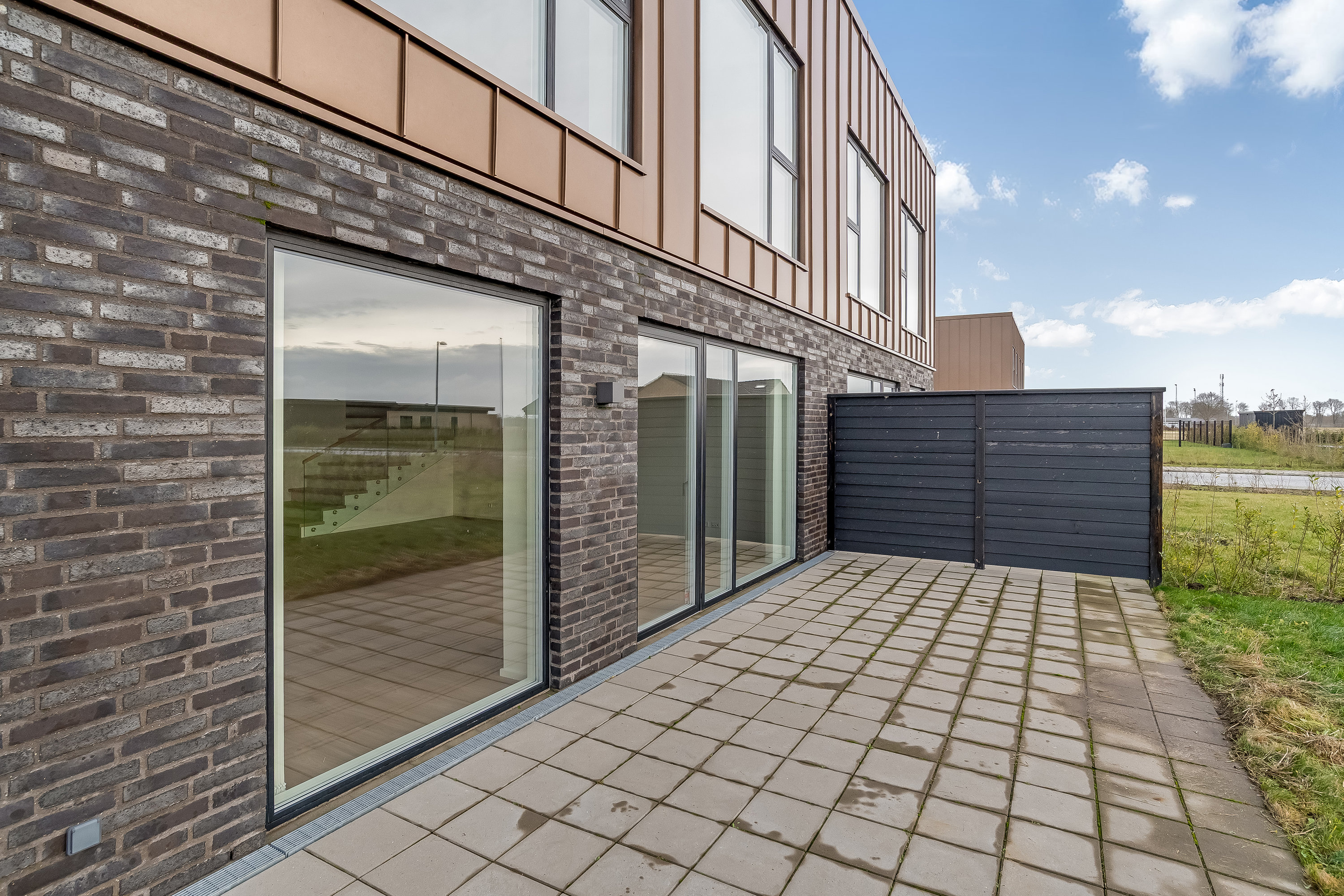 Fremhævet terrasse billede i fuldskærmstilstand. Billede af Alstrup Søsti 34, 7500 Holstebro