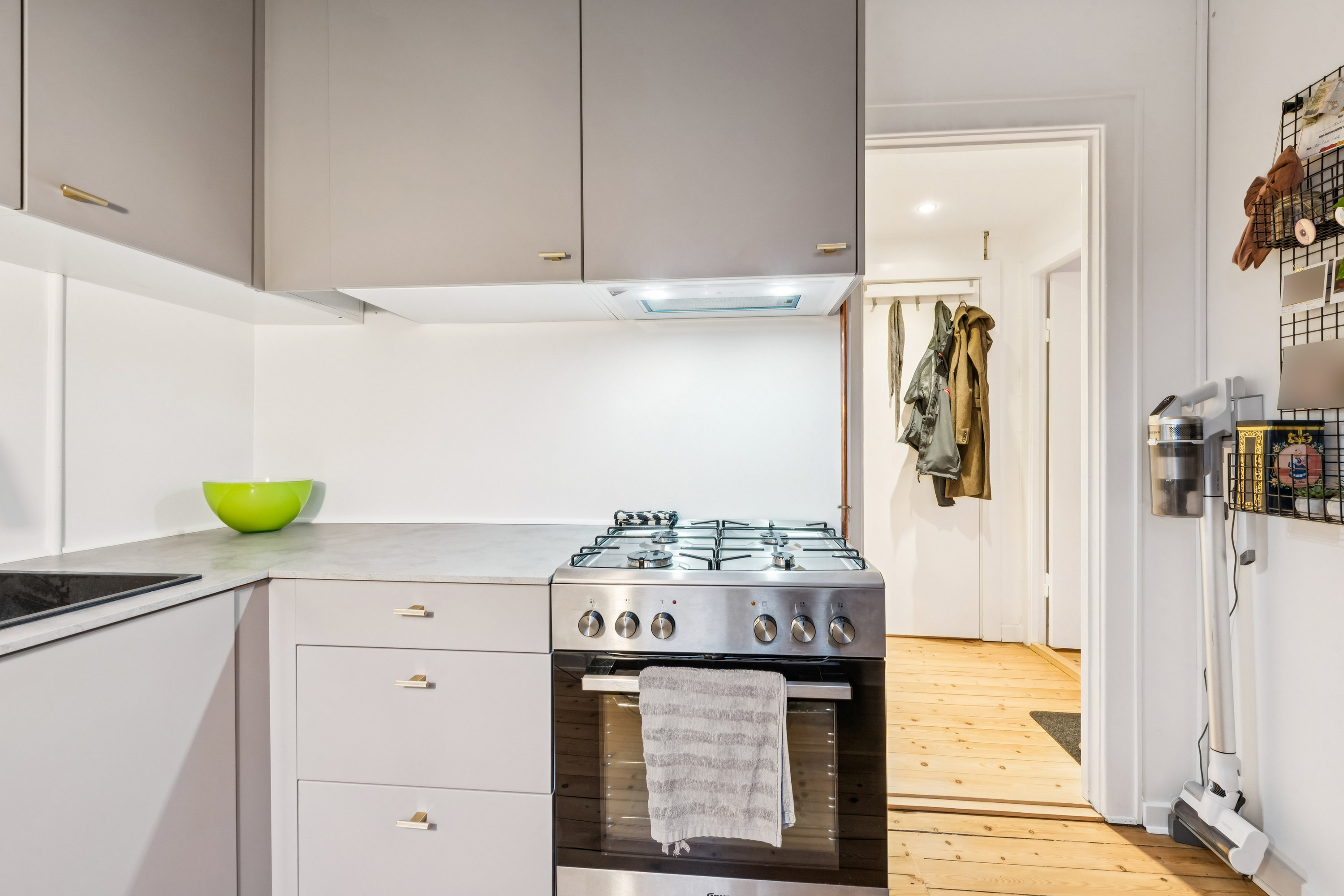 Fremhævet køkken billede i fuldskærmstilstand. Billede af Christoffers Alle 88A, st.. mf., 2800 Kongens Lyngby