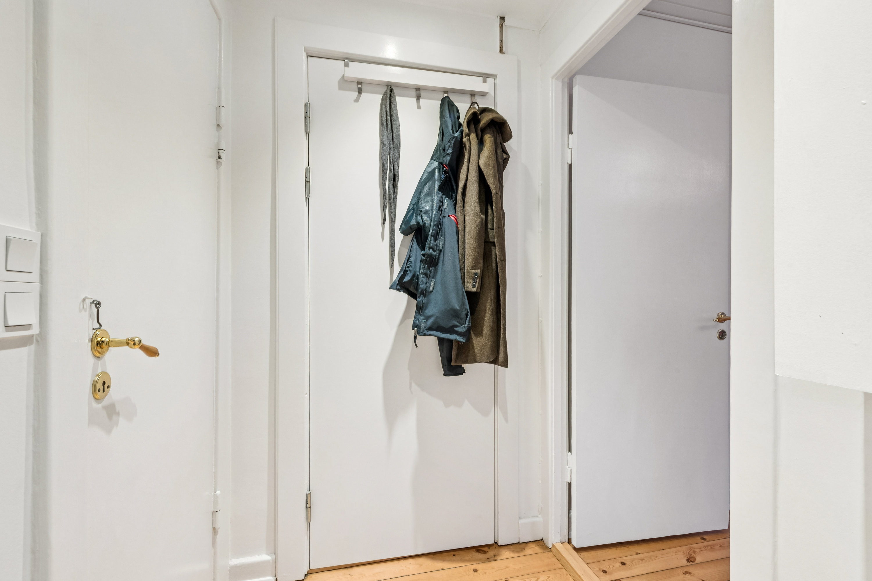 Fremhævet entré billede i fuldskærmstilstand. Billede af Christoffers Alle 88A, st.. mf., 2800 Kongens Lyngby