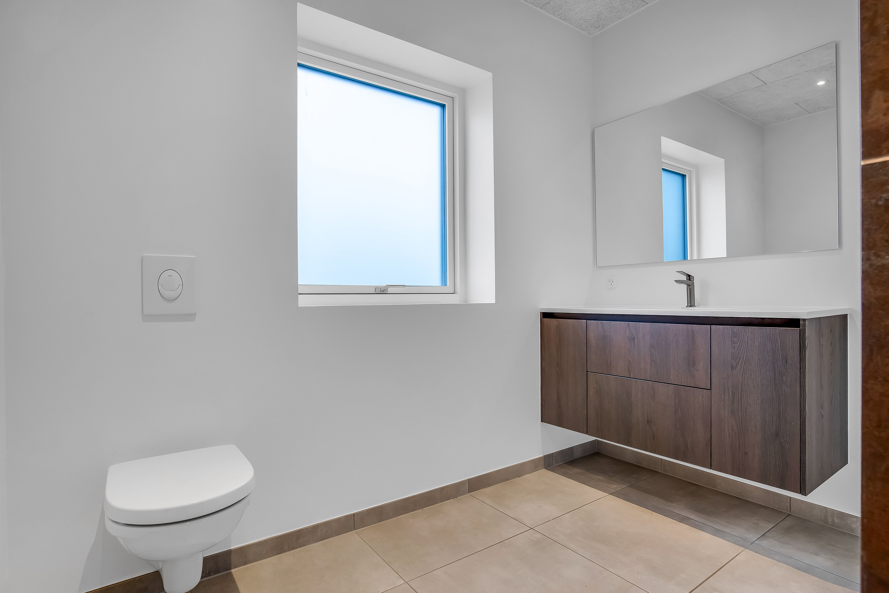 Fremhævet badeværelse billede i fuldskærmstilstand. Billede af Alstrup Søsti 36, 7500 Holstebro