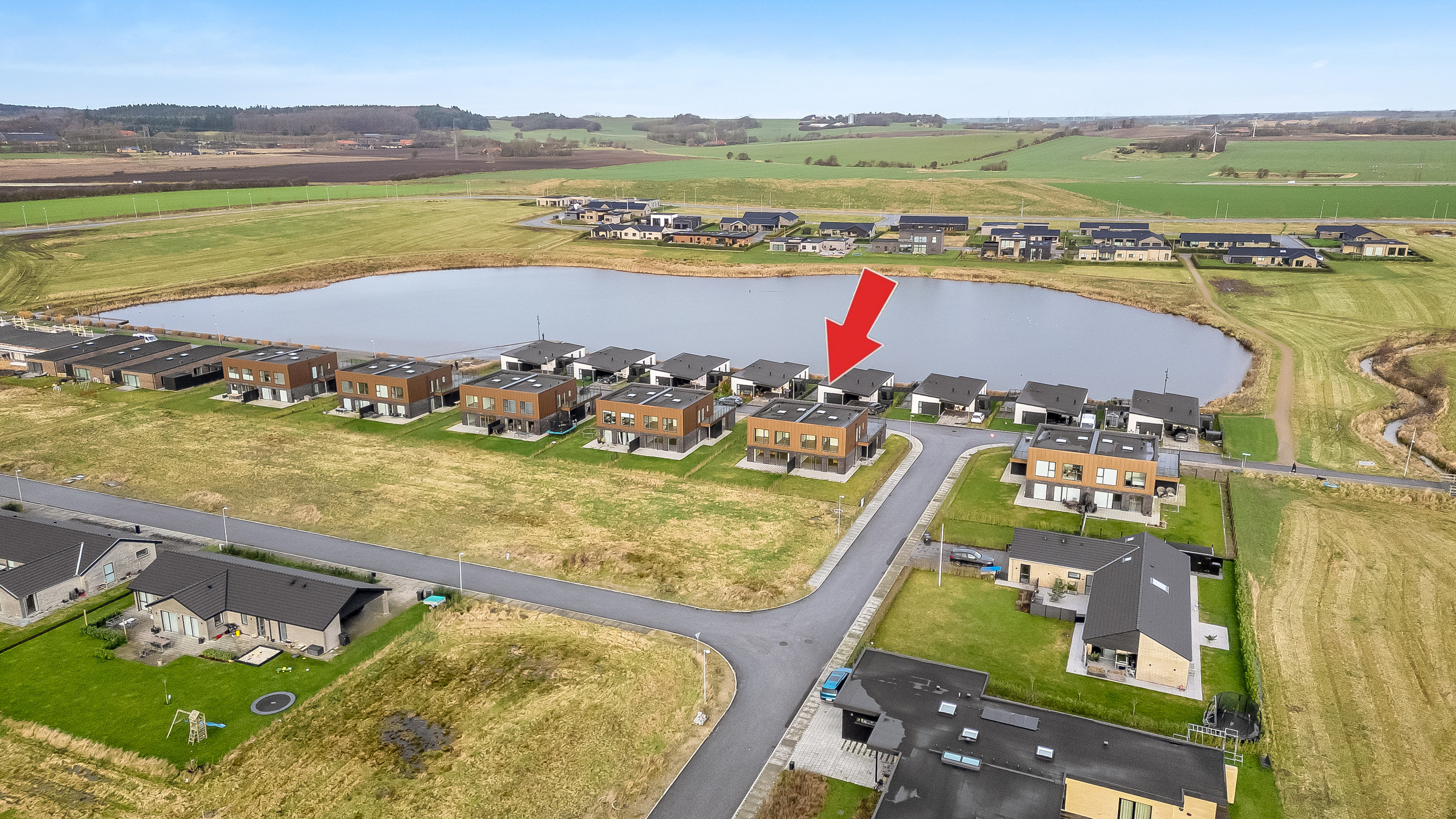 Miniaturebillede 1: luftfoto. Billede af Alstrup Søsti 36, 7500 Holstebro