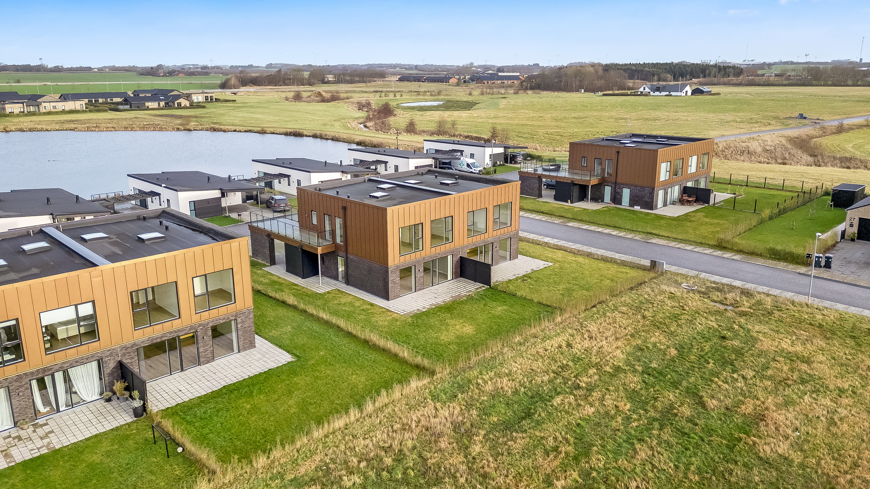 Fremhævet luftfoto billede i fuldskærmstilstand. Billede af Alstrup Søsti 36, 7500 Holstebro