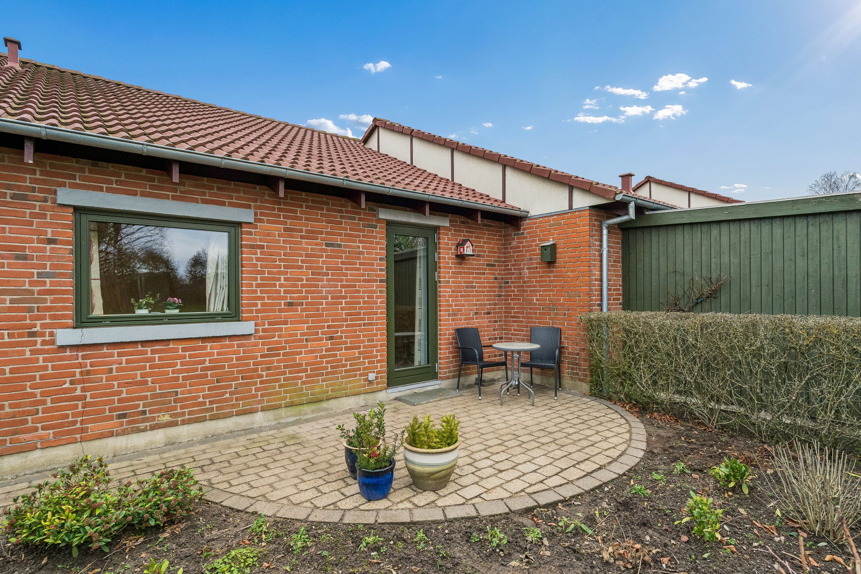 Fremhævet terrasse billede i fuldskærmstilstand. Billede af Bøgelunden 15, 8722 Hedensted