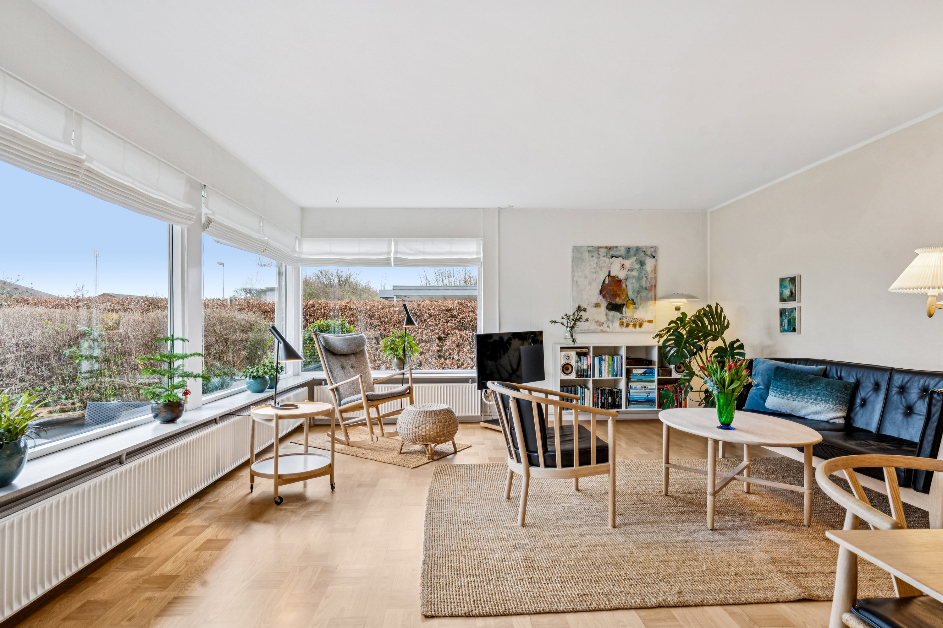 Fremhævet stue billede i fuldskærmstilstand. Billede af Præstevænget 10, 8732 Hovedgård