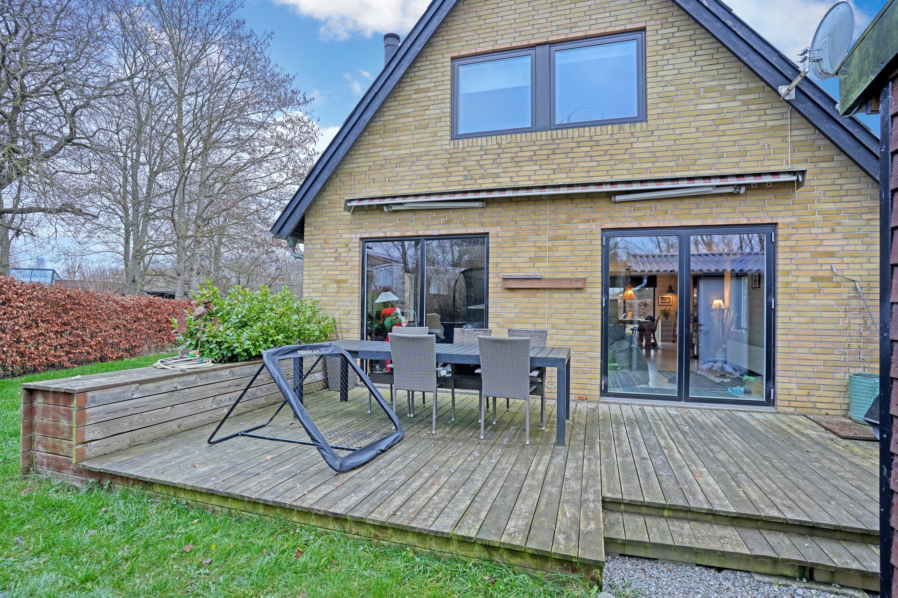 Fremhævet terrasse billede i fuldskærmstilstand. Billede af Tulstrupvej 2B, 3400 Hillerød
